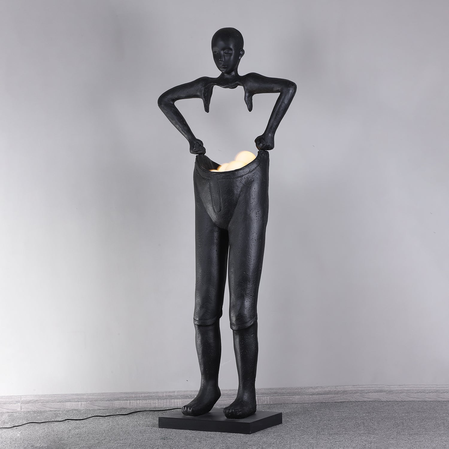 carrier-sculpture-floor-lamp-anzaz-Black & White-3