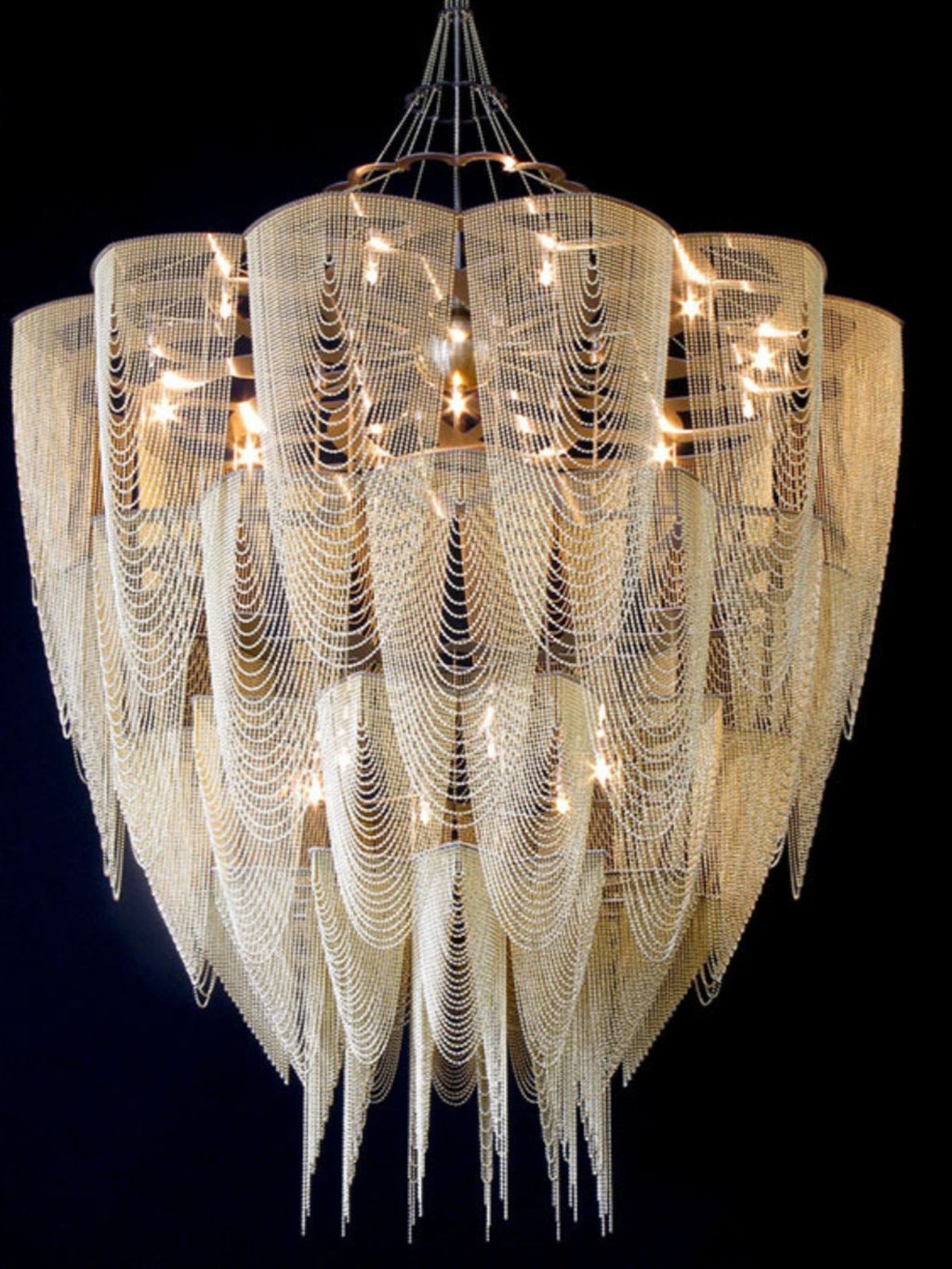 cascade-aluminum-chain-chandelier-anzaz--12