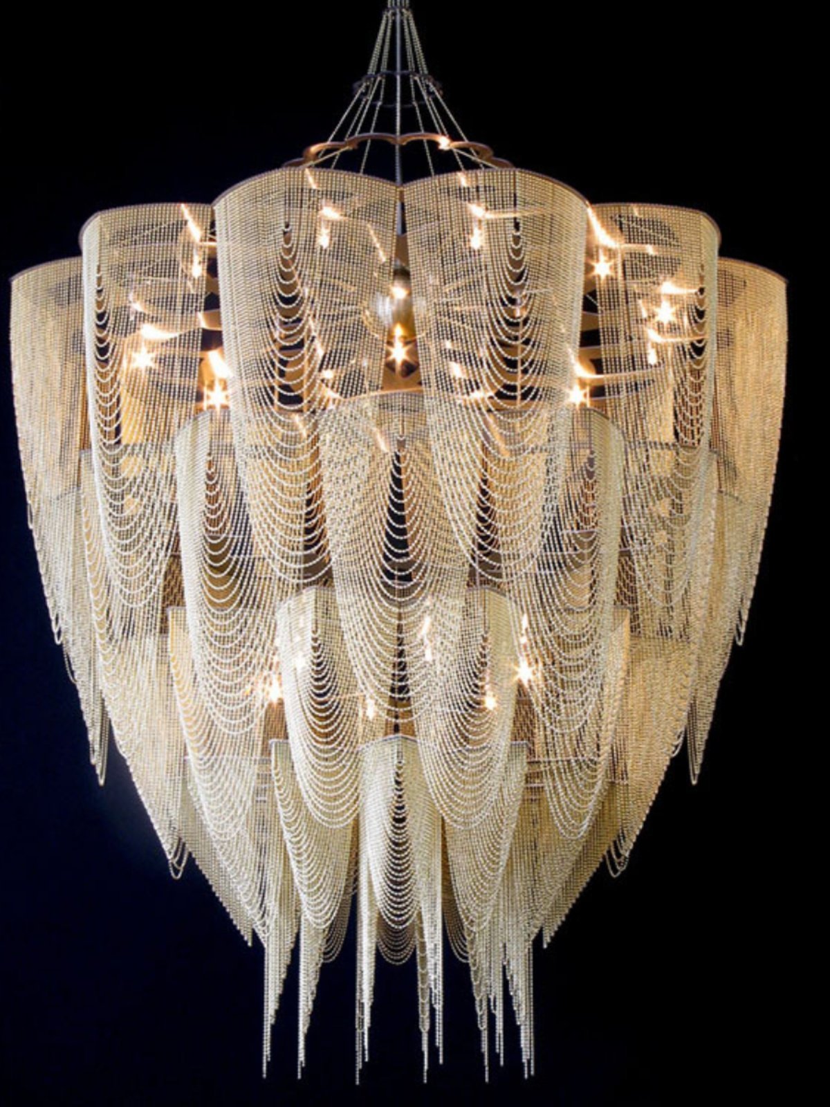 cascade-aluminum-chain-chandelier-anzaz--12