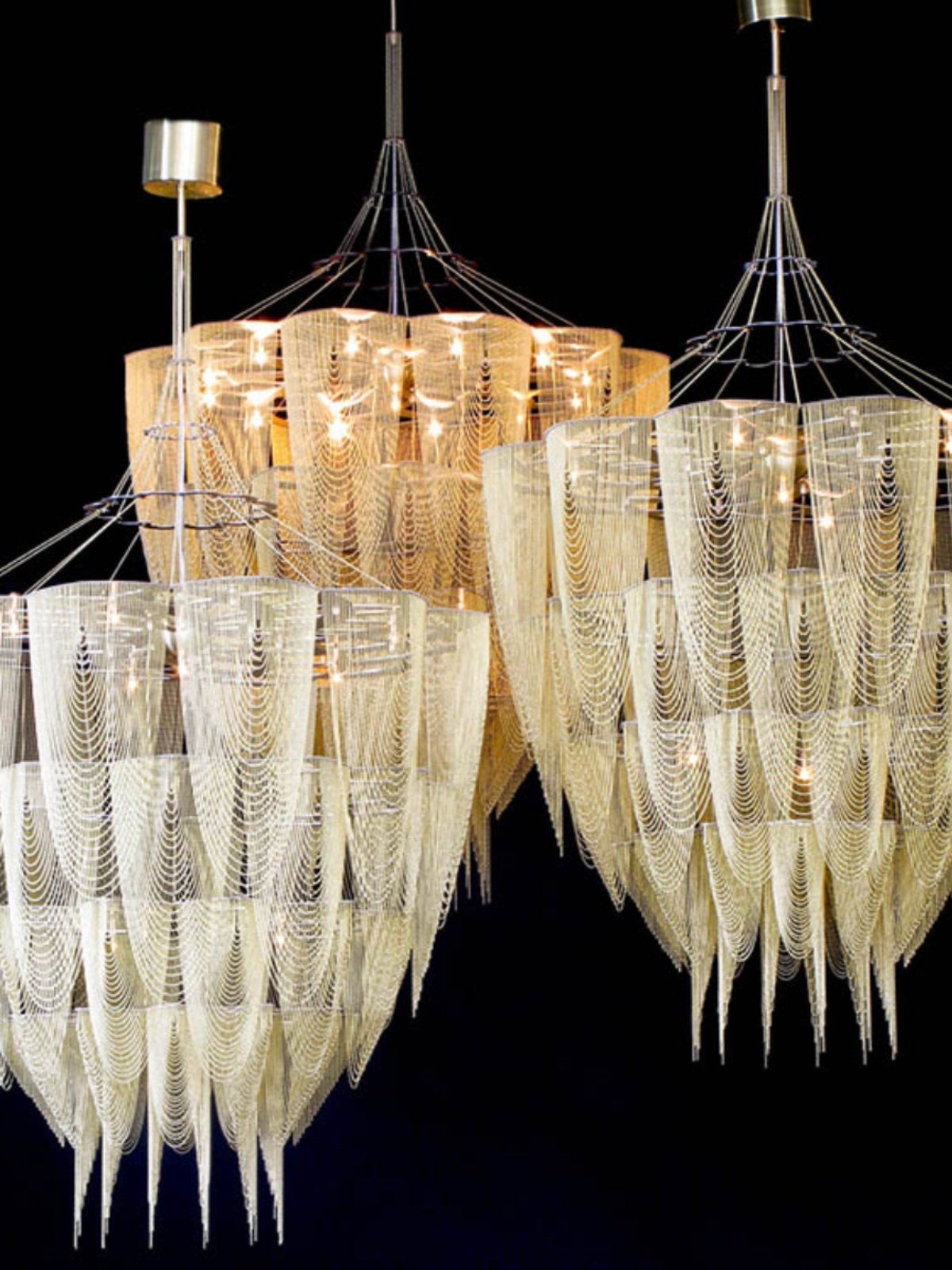 cascade-aluminum-chain-chandelier-anzaz--14