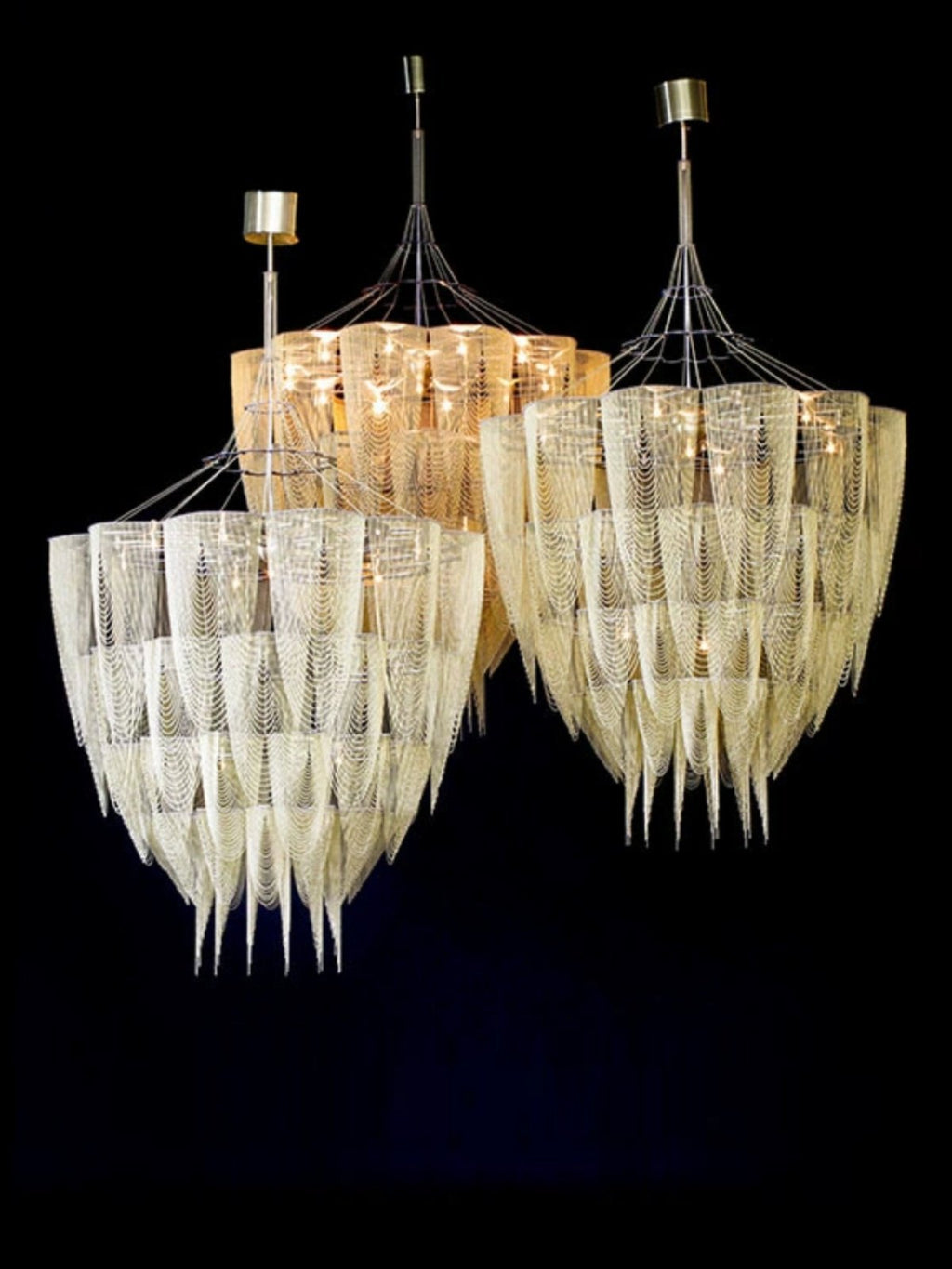 cascade-aluminum-chain-chandelier-anzaz--15