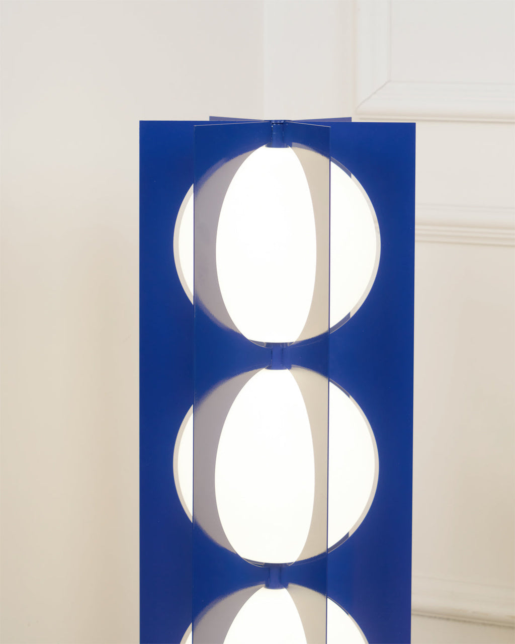 blue-kleos-floor-lamp-anzaz--34