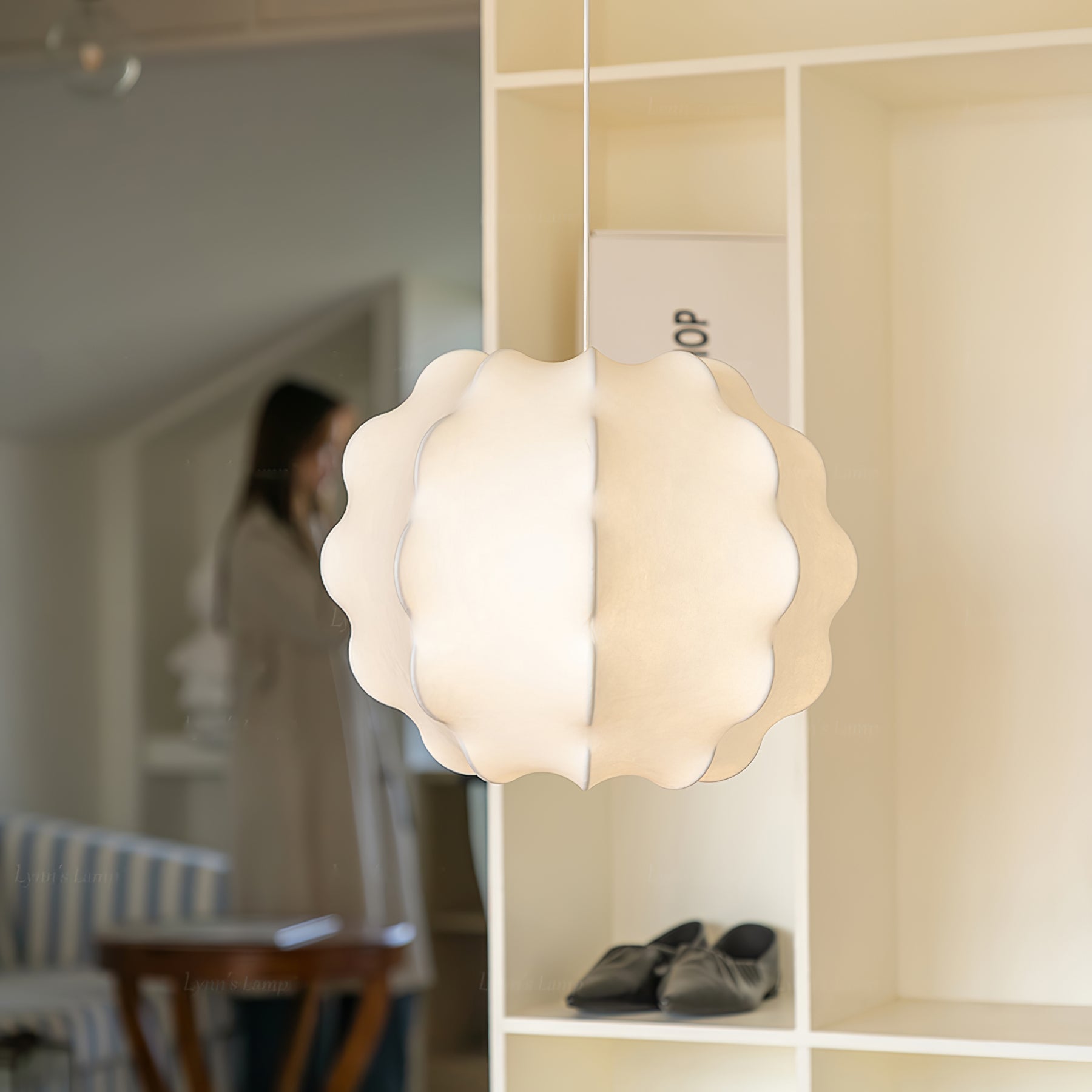 celeste-petal-pendant-lamp-anzaz-White-2