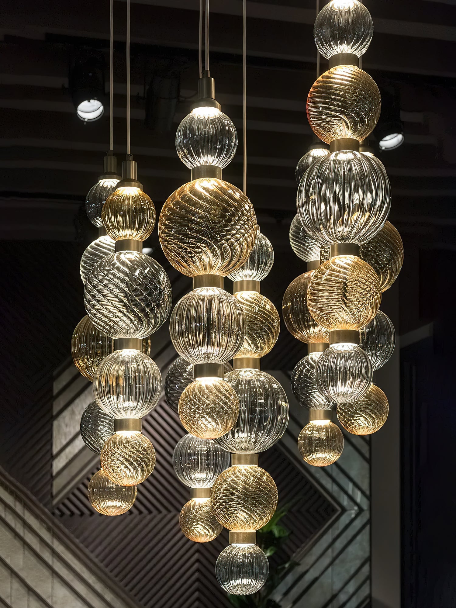 celvara-globe-pendant-lamp-anzaz--10