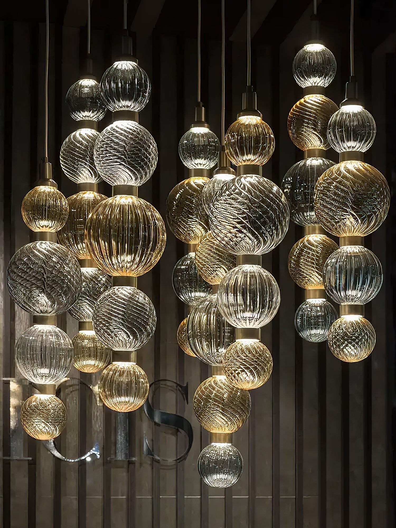 celvara-globe-pendant-lamp-anzaz--15