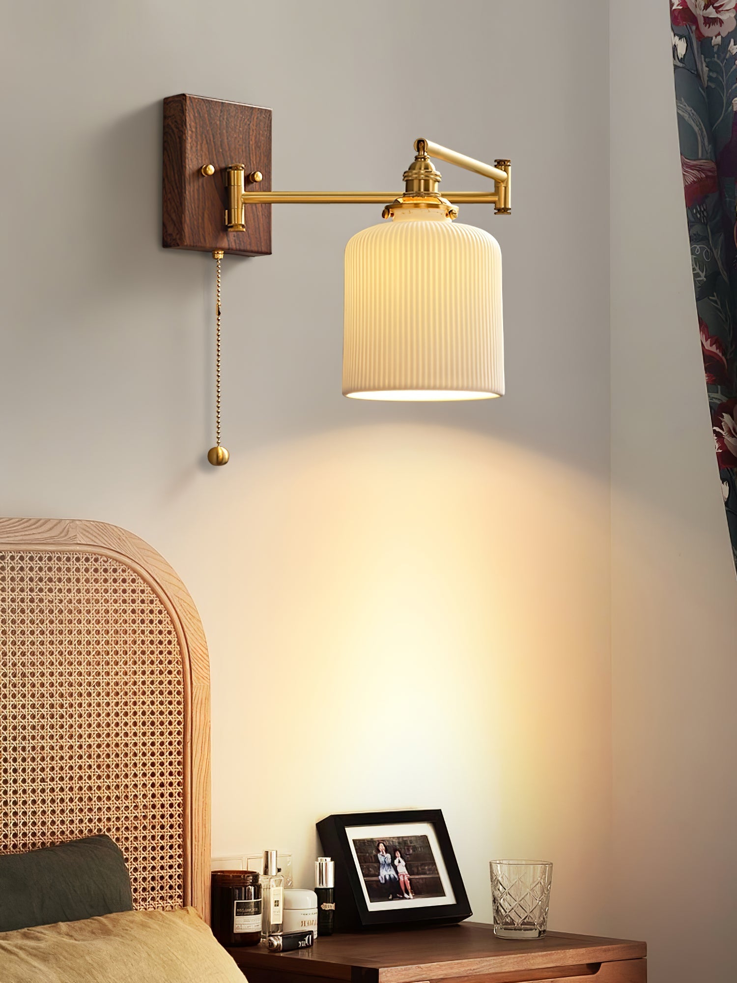 ceramic-geometry-wall-lamp-anzaz-Walnut wood color & Brass-4