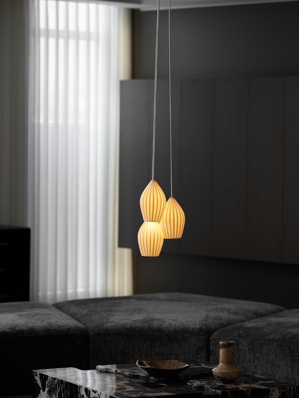 ceramic-ribbed-pendant-light-anzaz--40