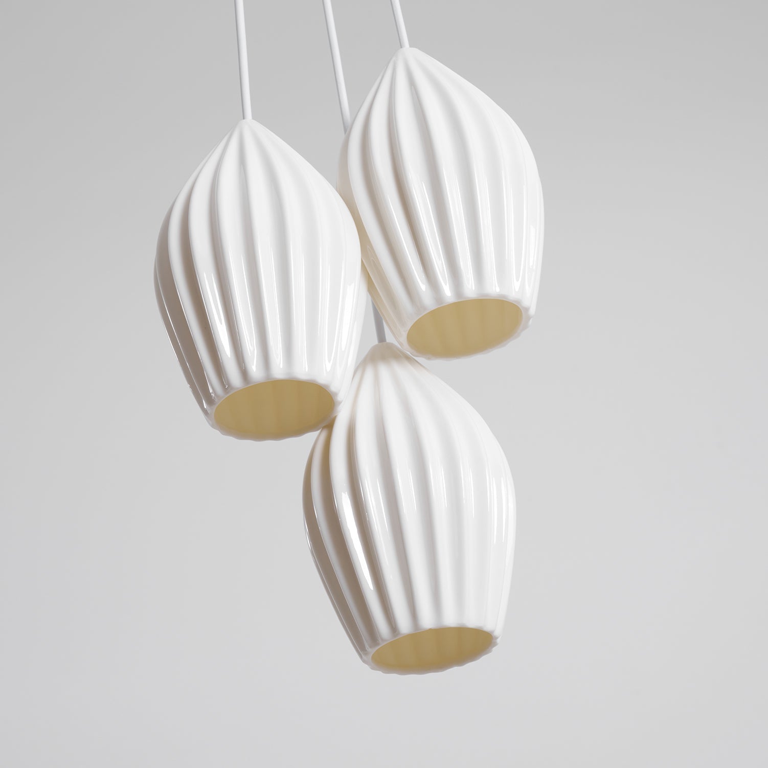 ceramic-ribbed-pendant-light-anzaz--47