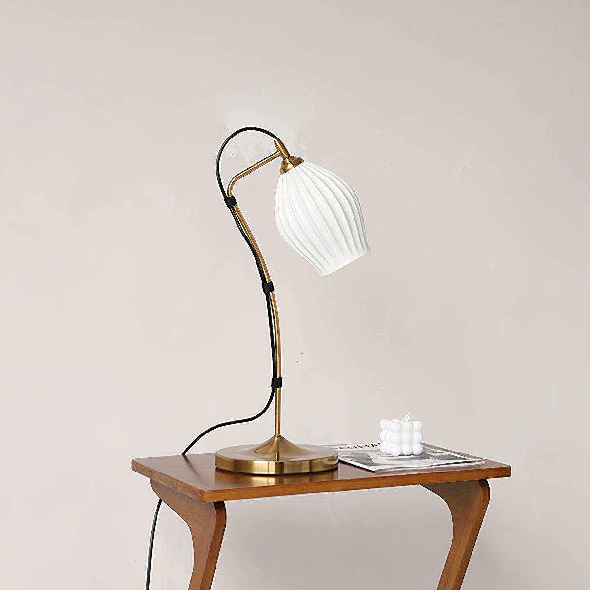 ceramic-ribbed-table-lamp-anzaz--14