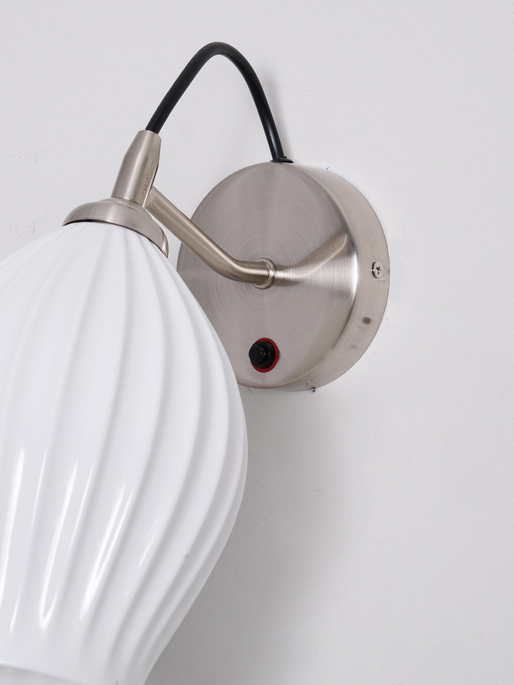 ceramic-ribbed-wall-light-anzaz--38
