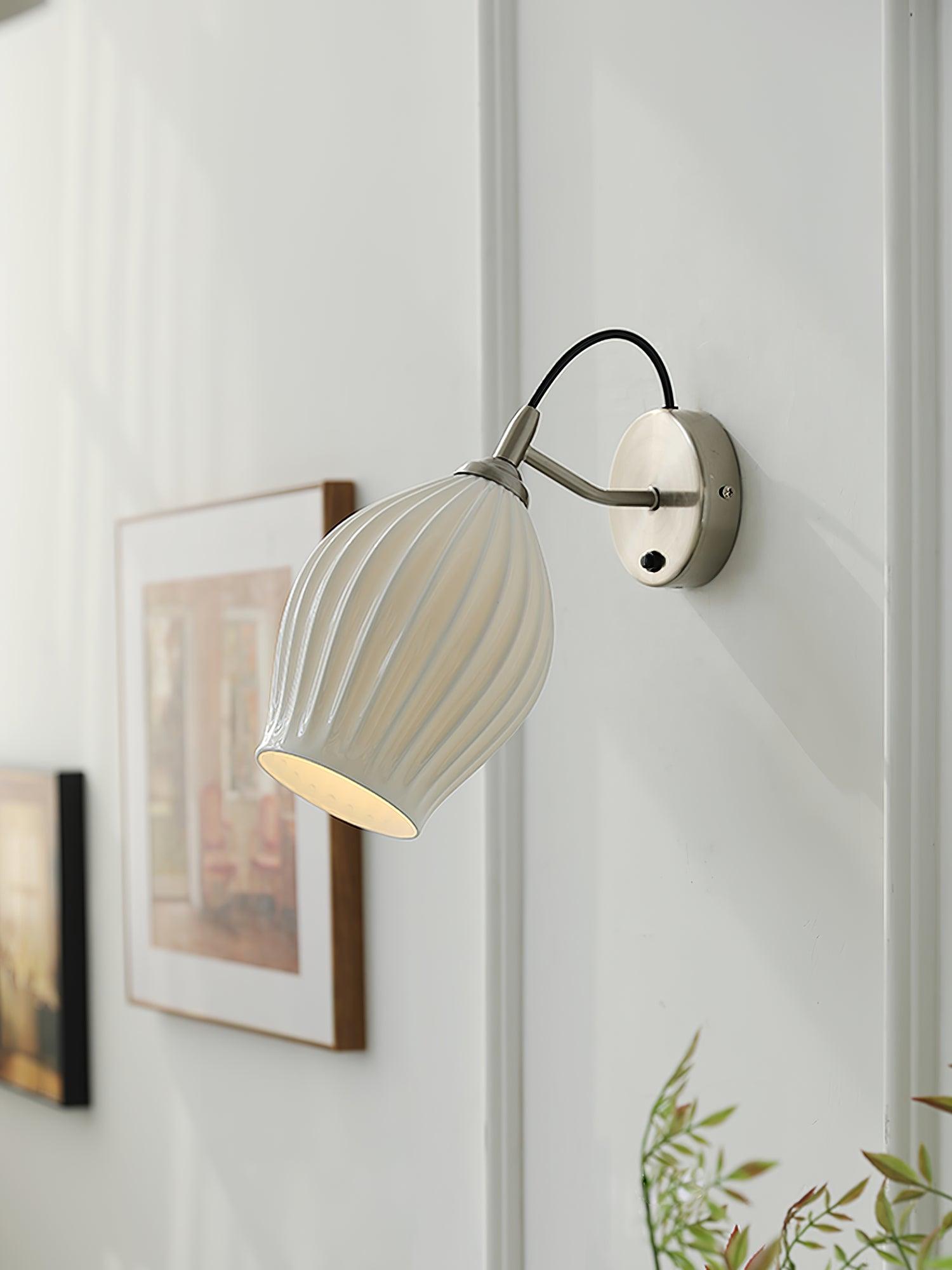 ceramic-ribbed-wall-light-anzaz--3