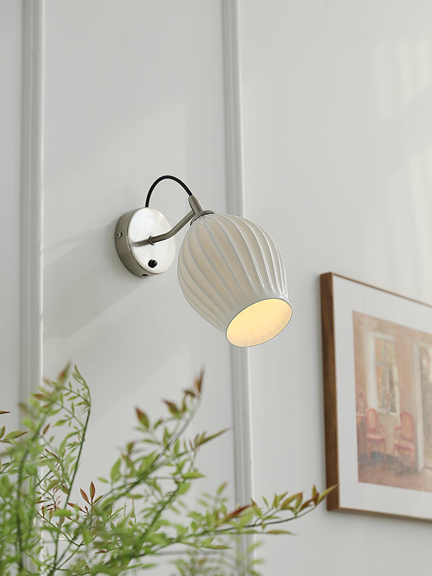 ceramic-ribbed-wall-light-anzaz--13