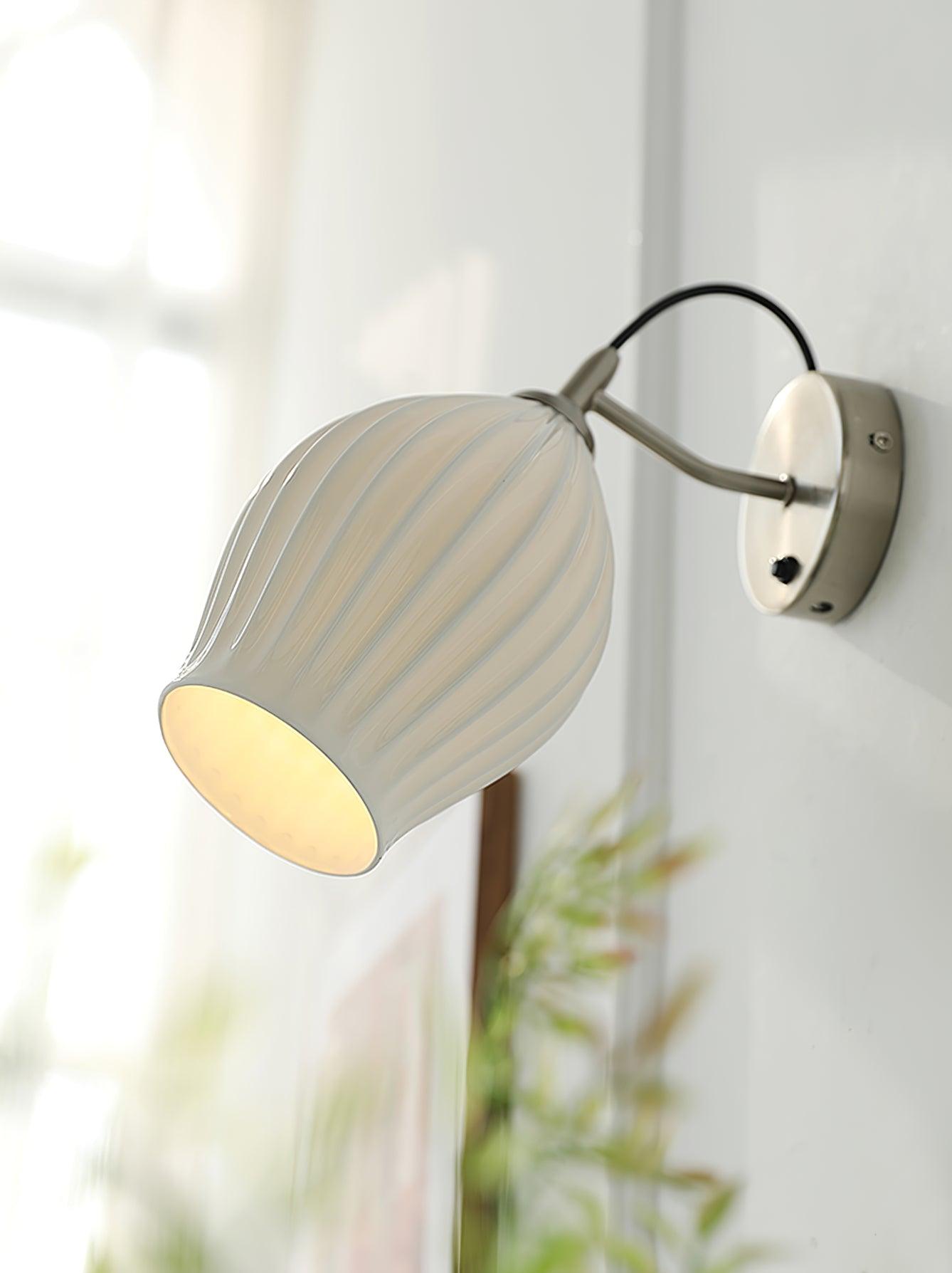 ceramic-ribbed-wall-light-anzaz--4