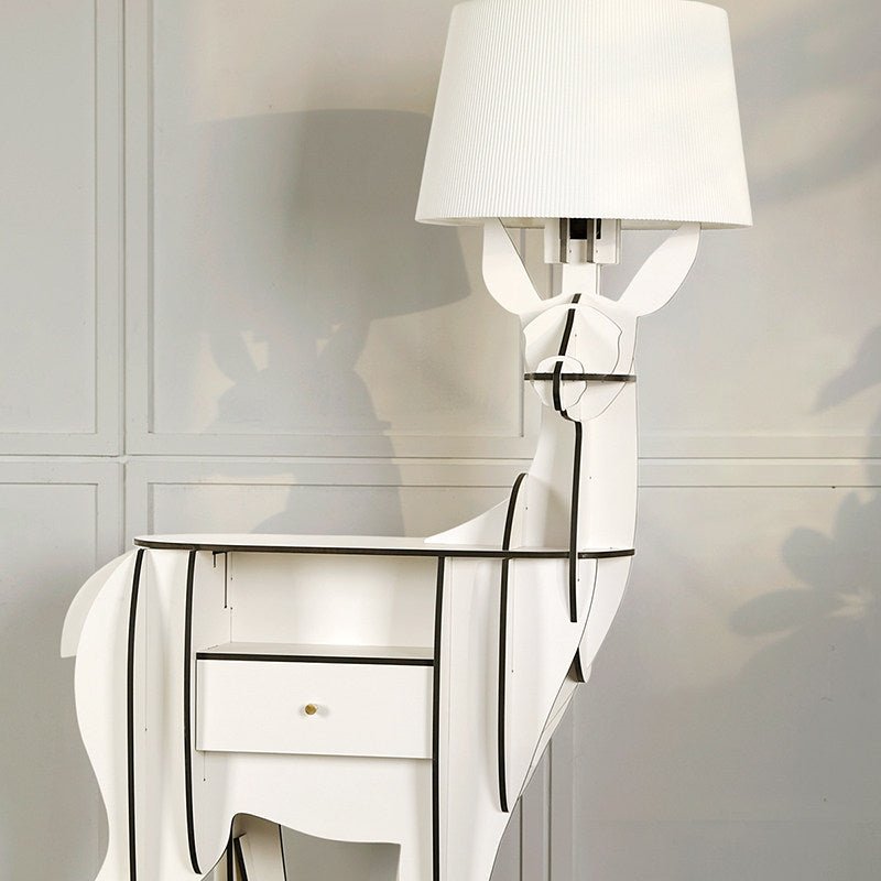 cervus-deep-floor-lamp-anzaz-Red-5