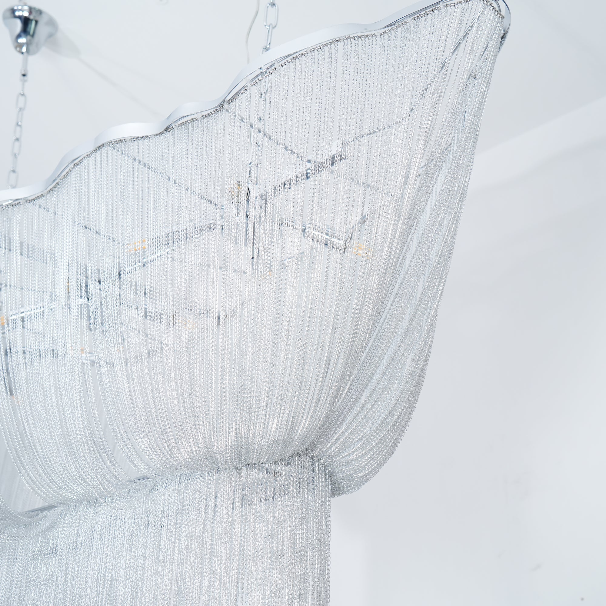 chains-shimmering-chandelier-anzaz--17