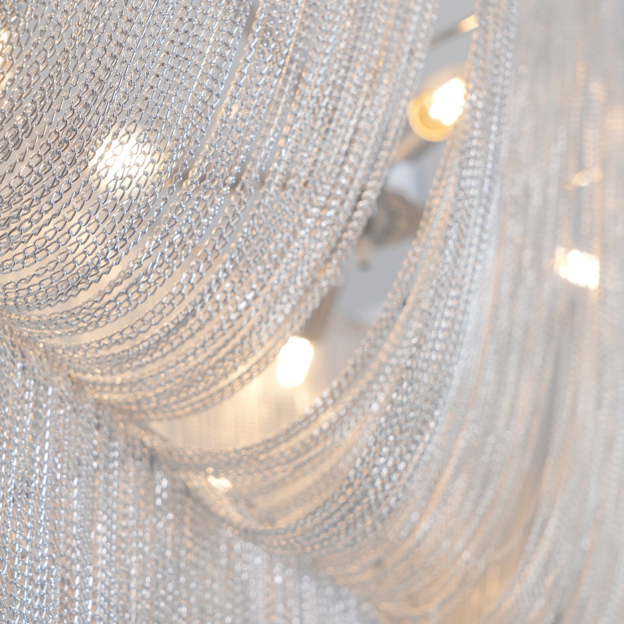 chains-shimmering-chandelier-anzaz--19