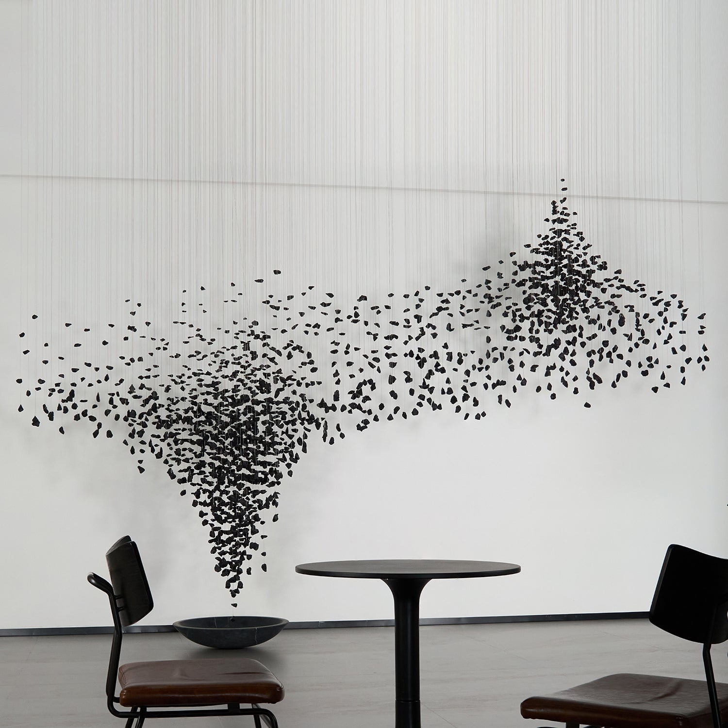 charcoal-shape-hourglass-chandelier-anzaz--6