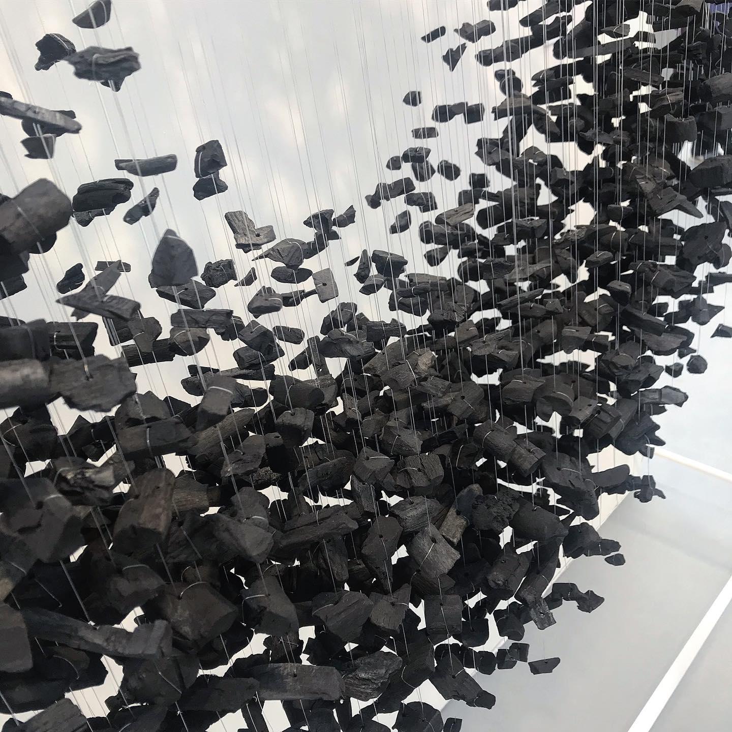 charcoal-chandeliers-g-to-l-anzaz--37