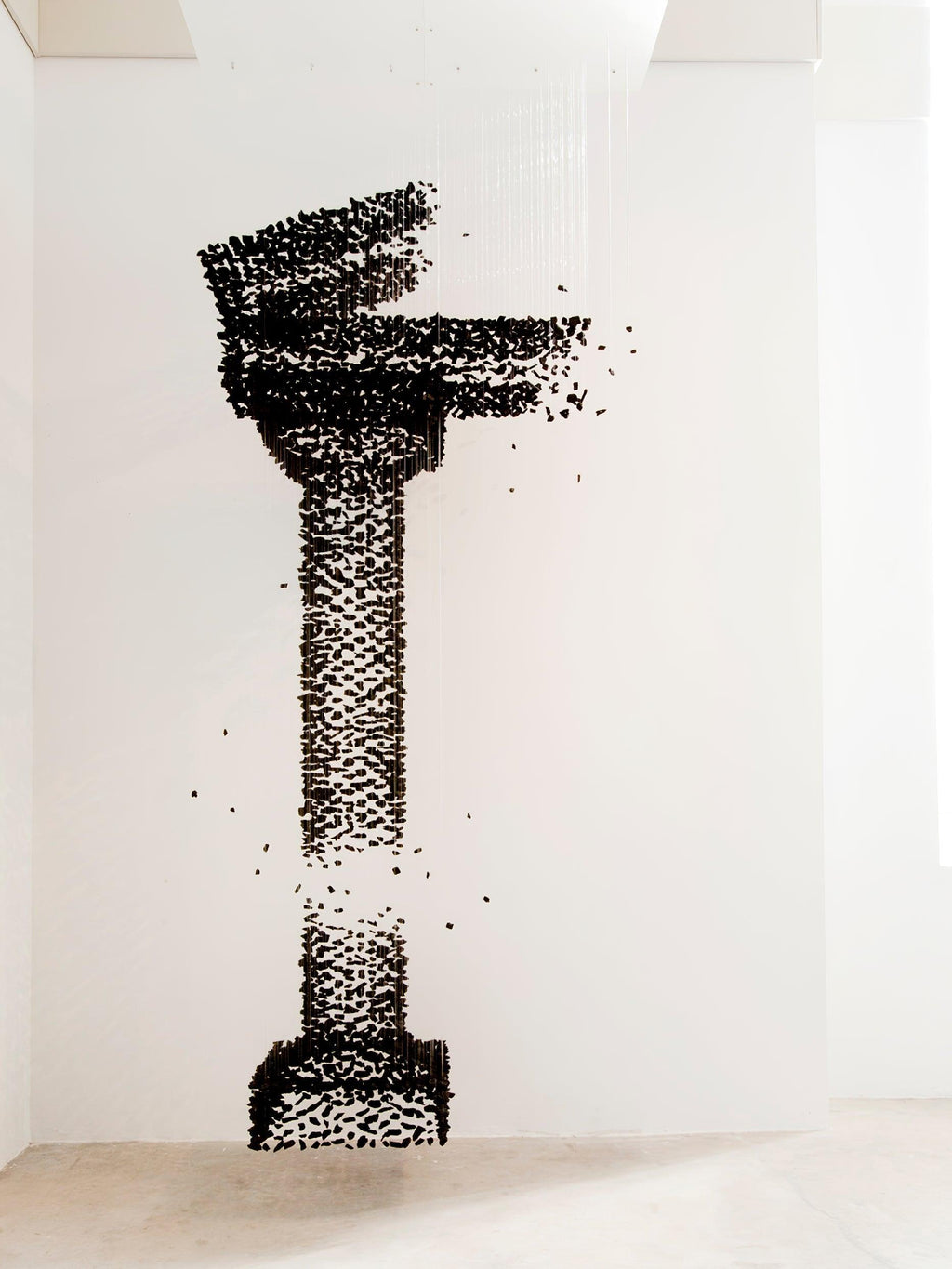 charcoal-chandeliers-m-to-r-anzaz--46