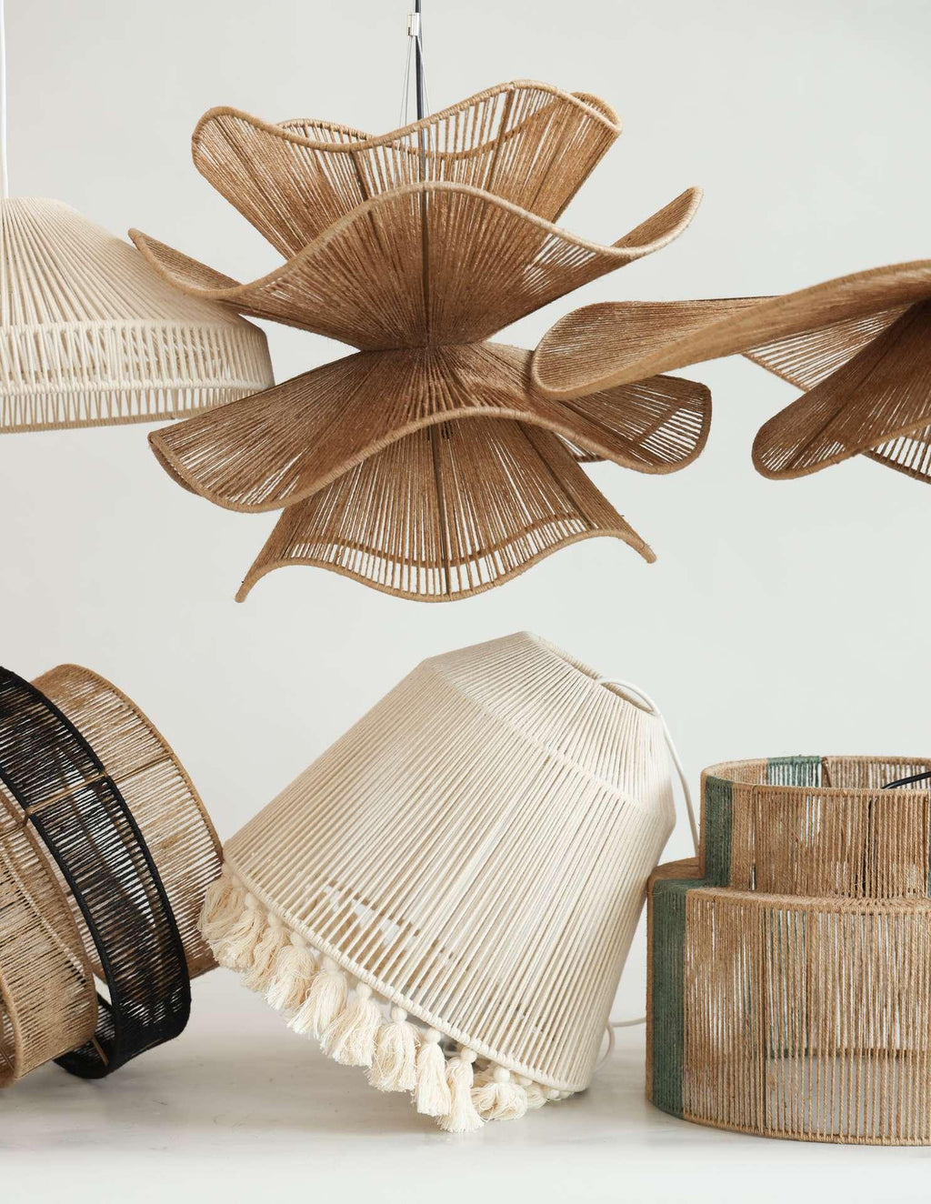 chase-tassel-pendant-light-anzaz--16