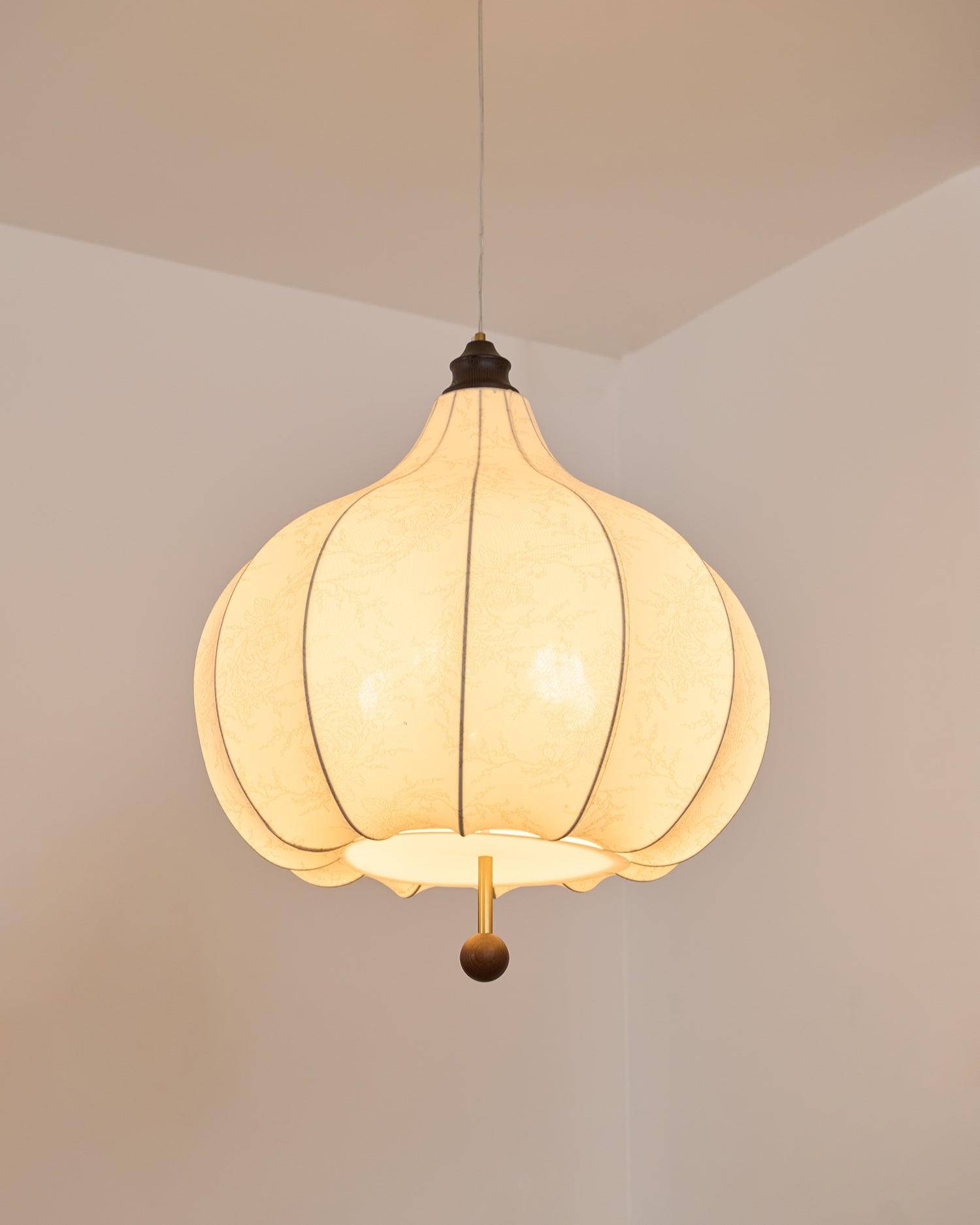 chestnut-fabric-pendant-light-anzaz--29
