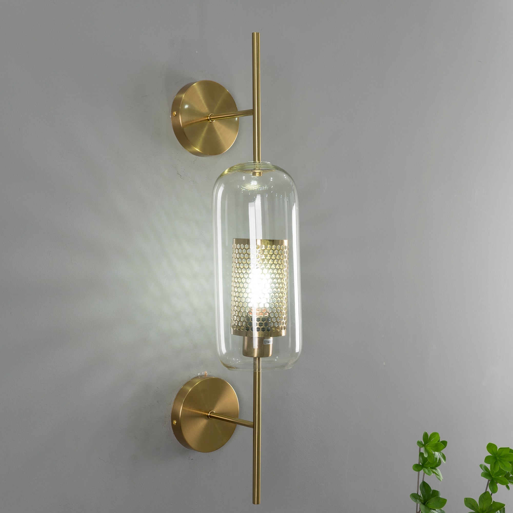 chiswick-glass-wall-light-anzaz--115