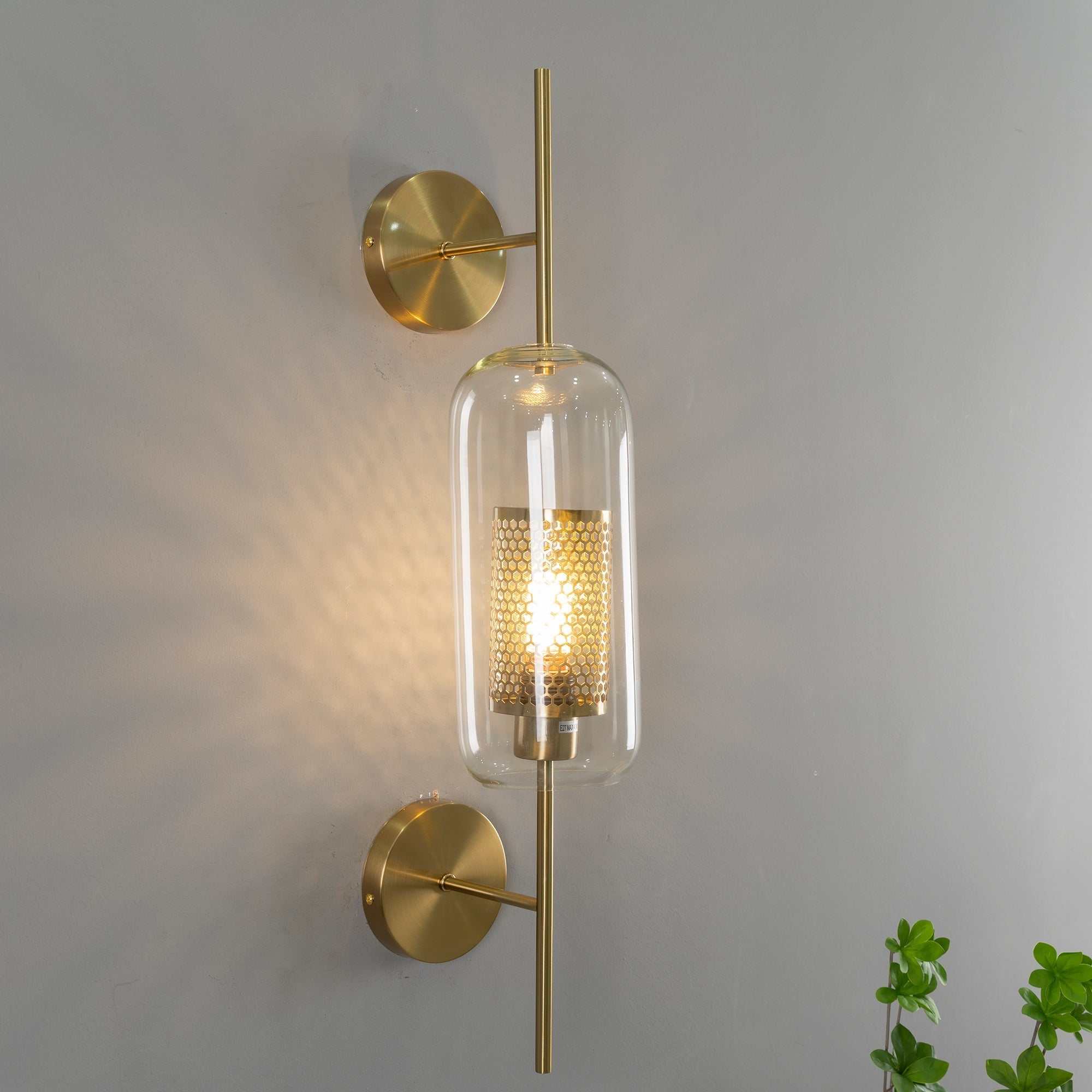 chiswick-glass-wall-light-anzaz--127