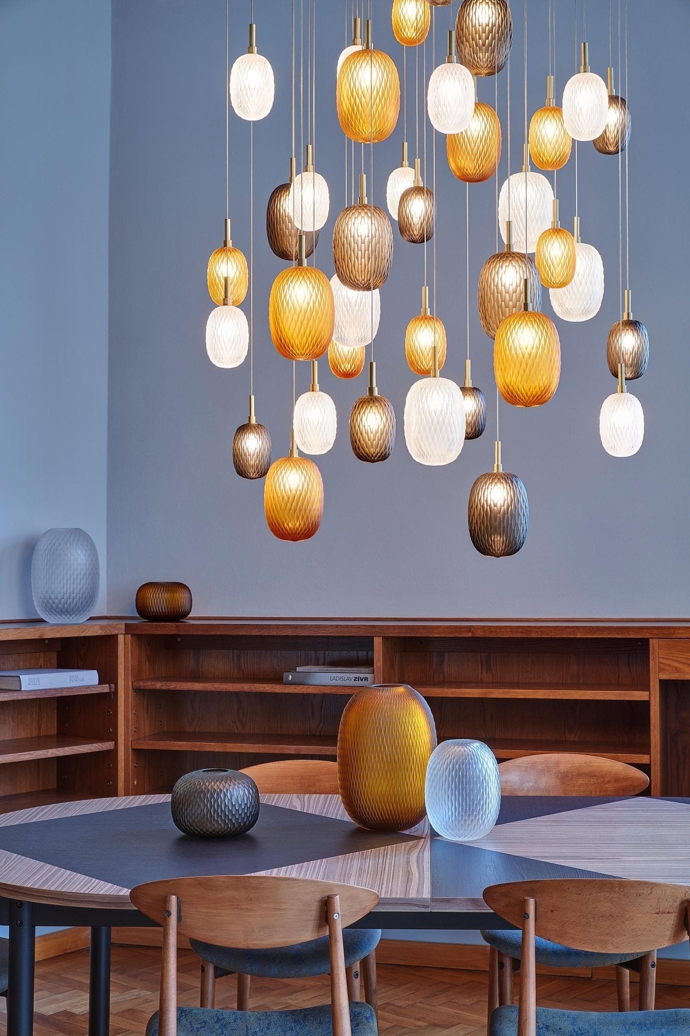 chromatic-gem-drop-chandelier-anzaz-Clear & Amber & Smoke grey-4