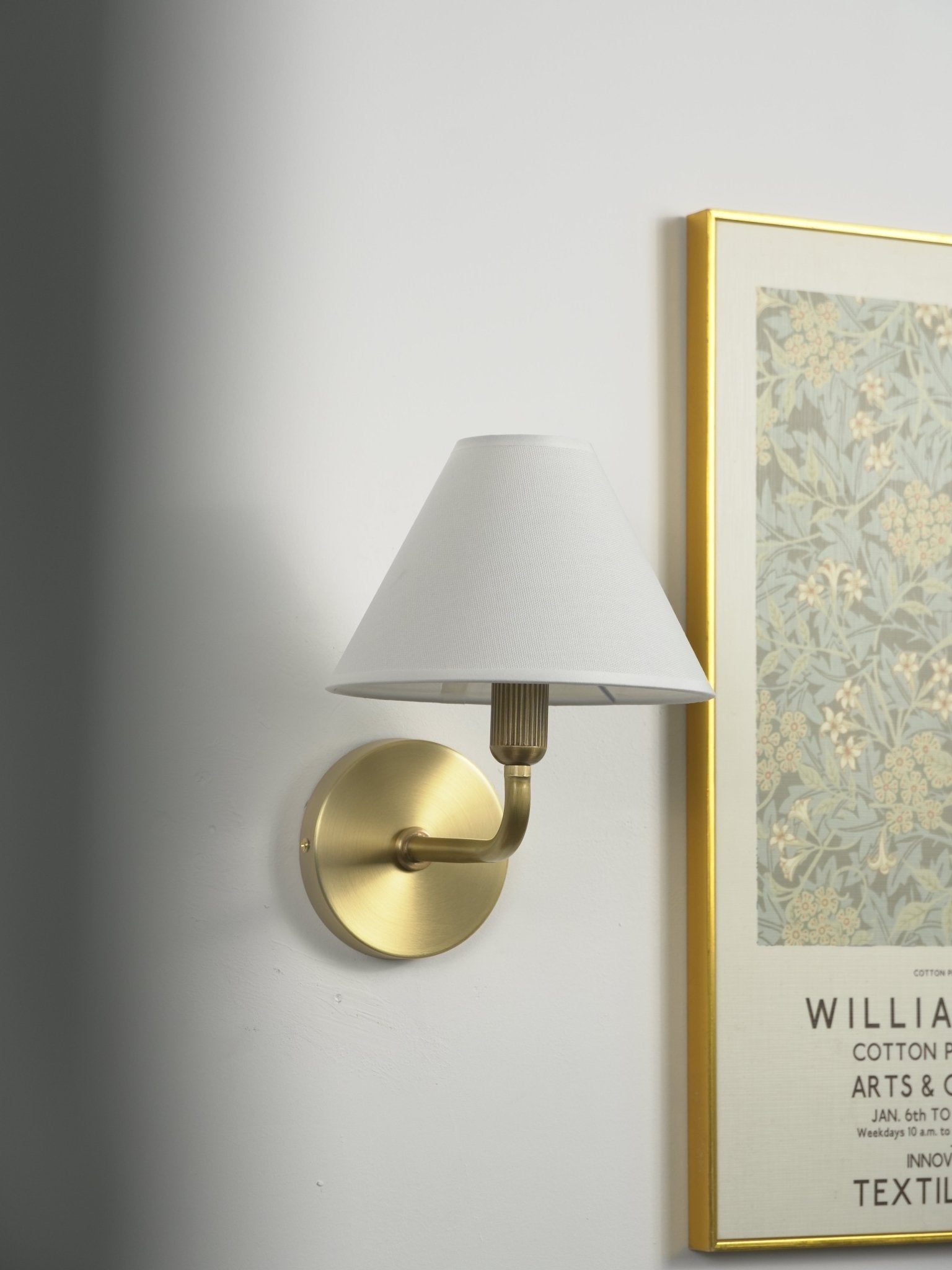 clara-brass-wall-sconce-anzaz--6