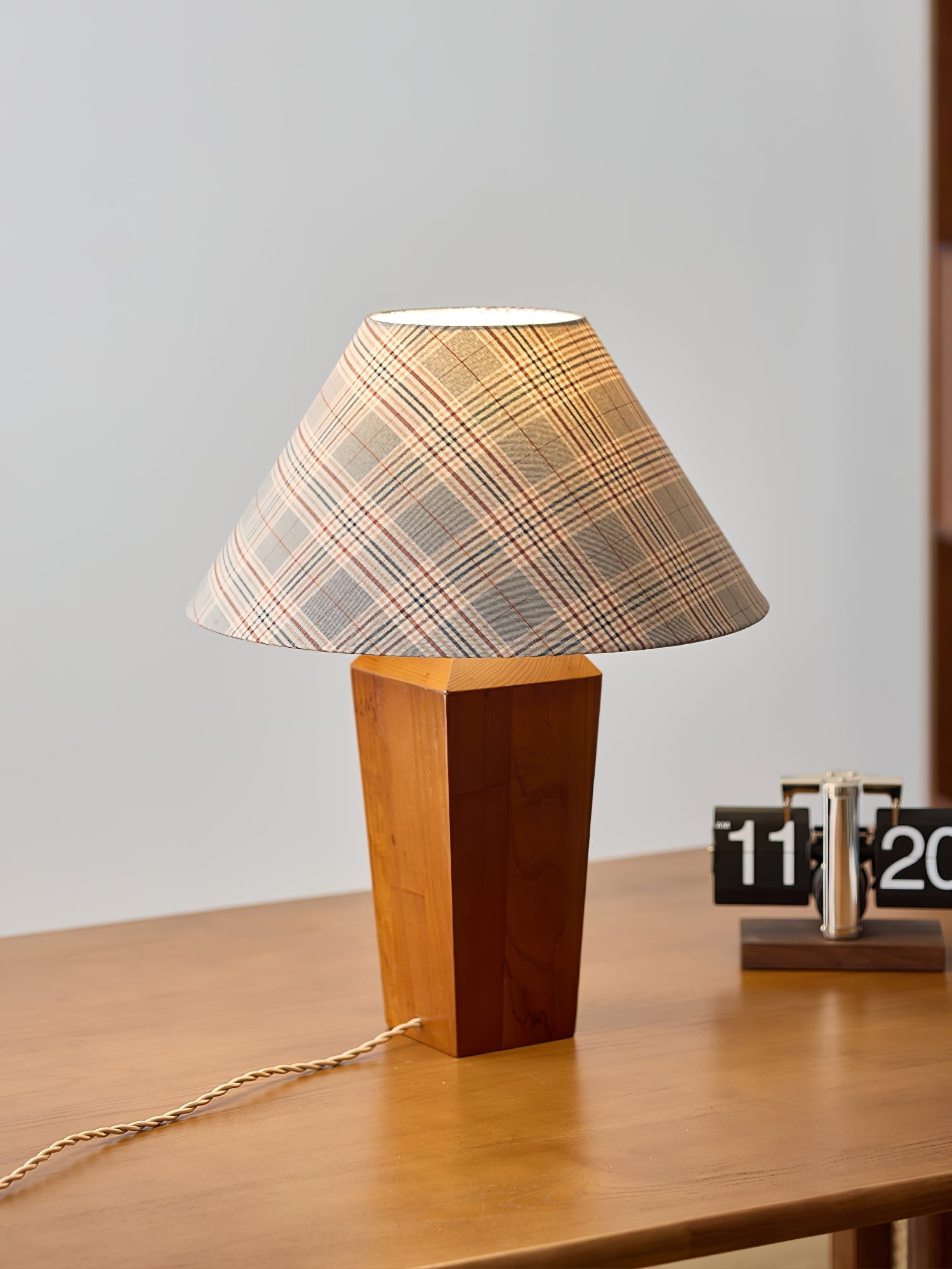 claremont-plaid-table-lamp-anzaz-Walnut Color & Beige Plaid-2