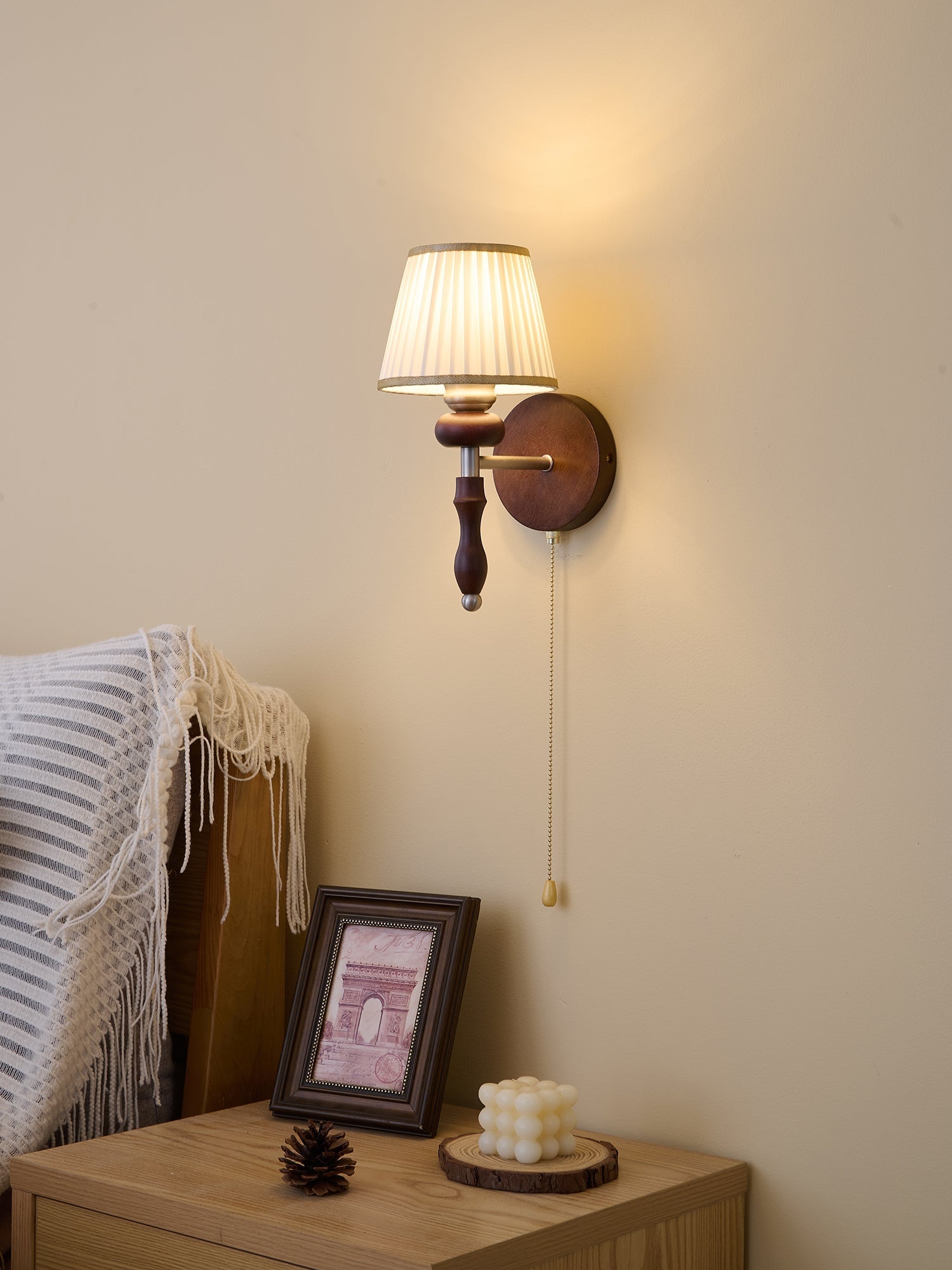 clarendon-wall-lamp-anzaz-Walnut wood color & White-2