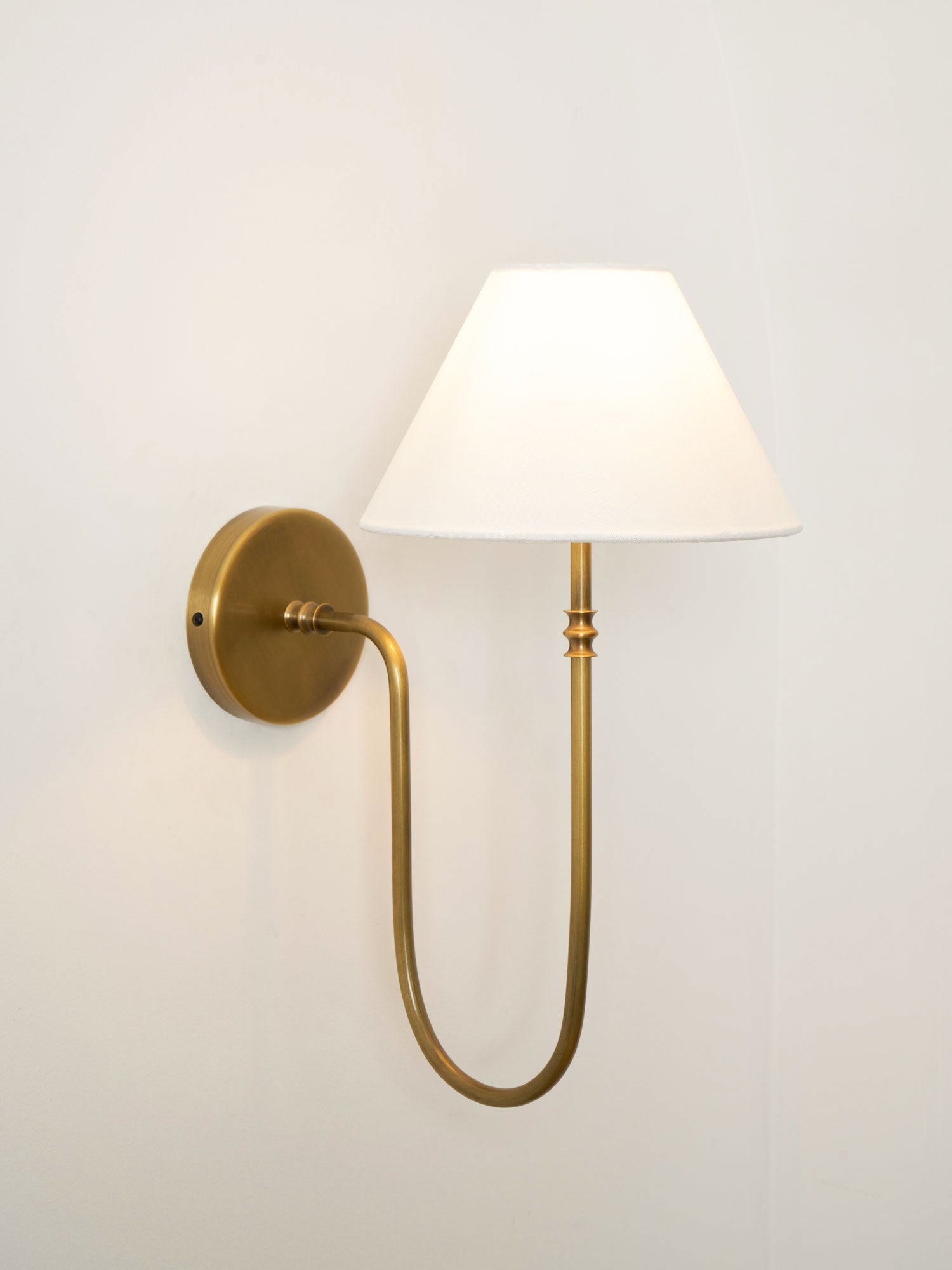 collins-wall-light-anzaz--30