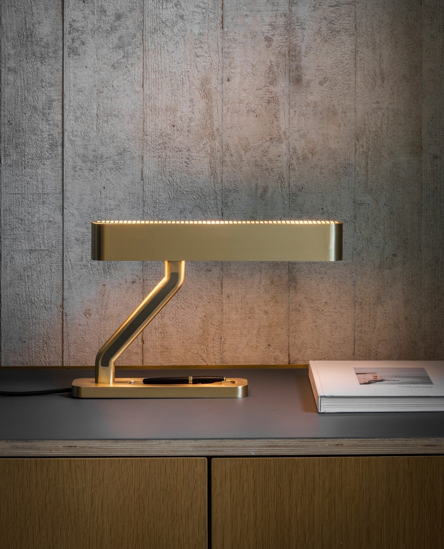 colt-table-lamp-anzaz-Warm Light-2