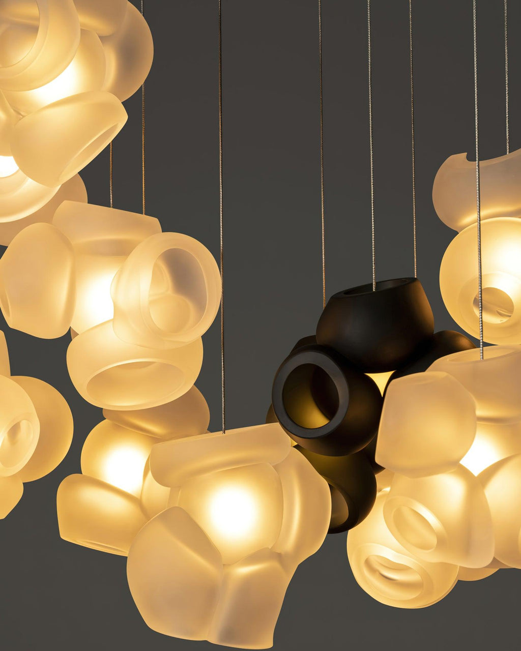bubbles-cluster-pendant-light-anzaz-Black-24
