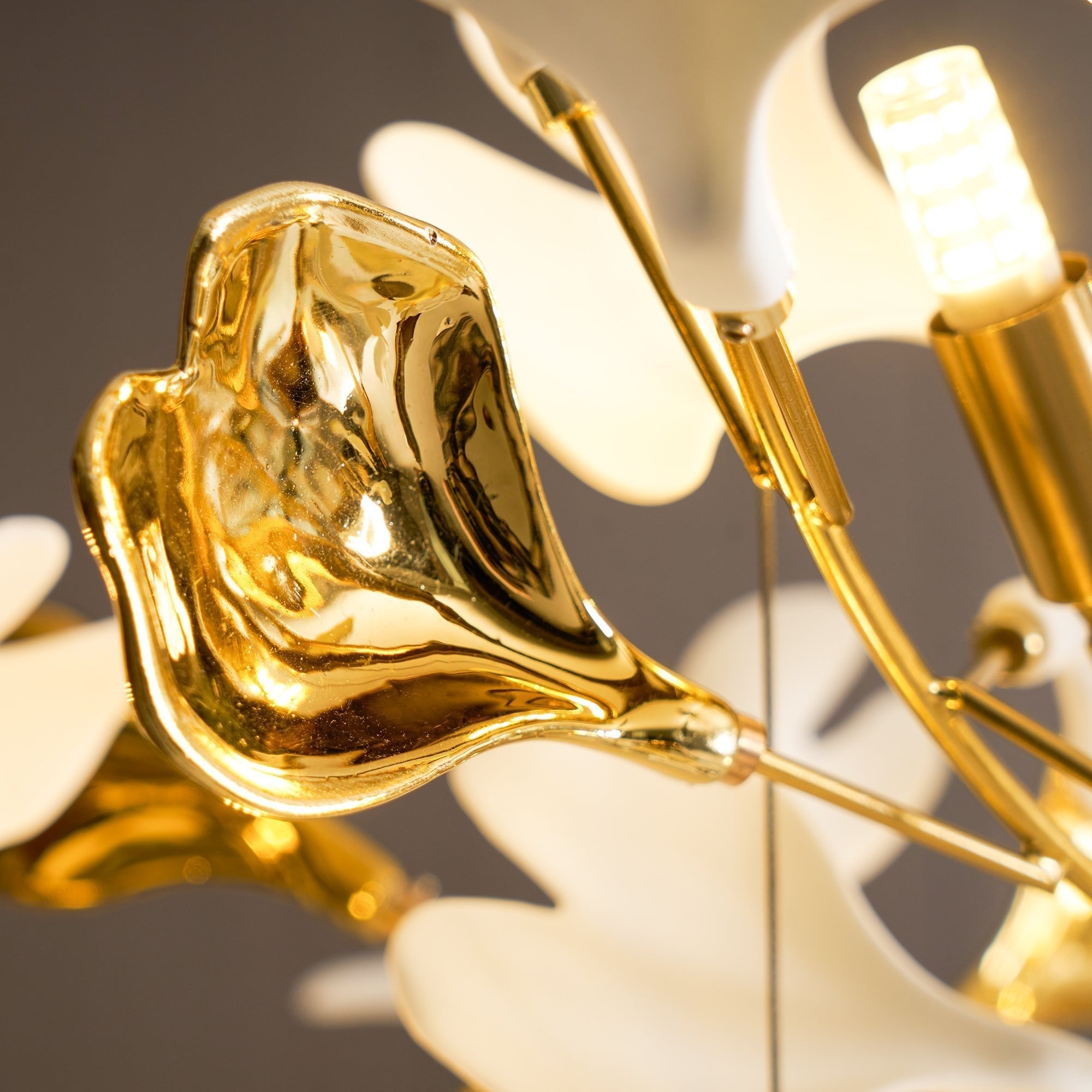 gold-white-leaves-combination-gingko-chandeliers-anzaz--50