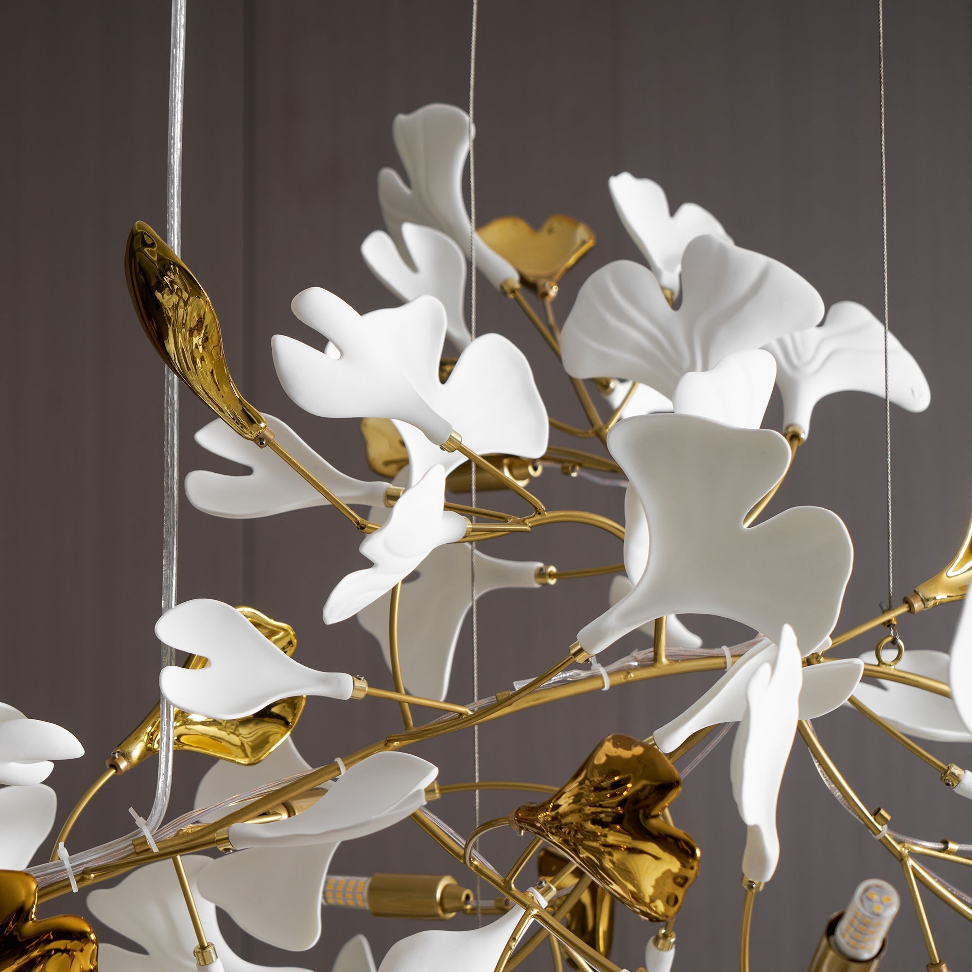 gold-white-leaves-combination-gingko-chandeliers-anzaz--43