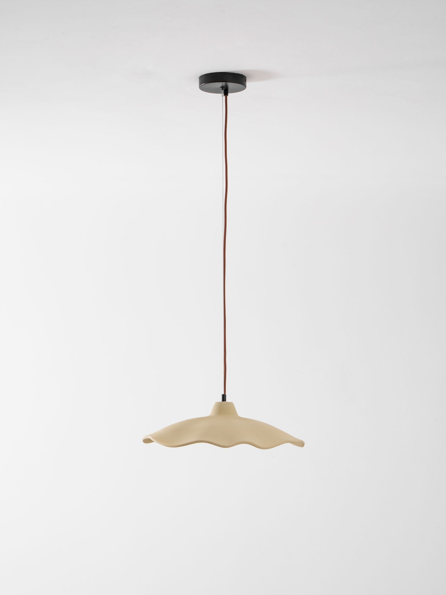 concrete-petal-pendant-light-anzaz--14