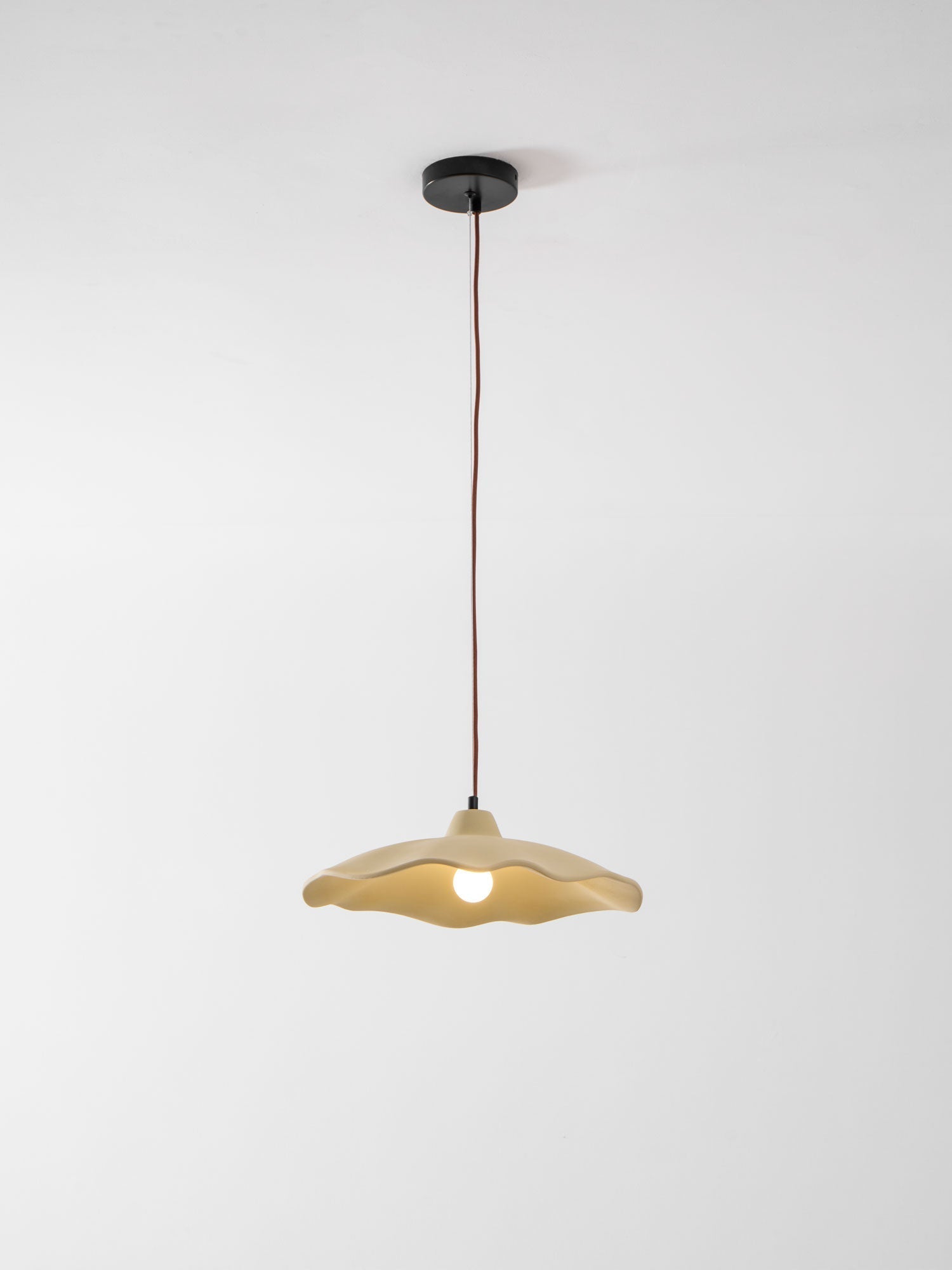 concrete-petal-pendant-light-anzaz--15