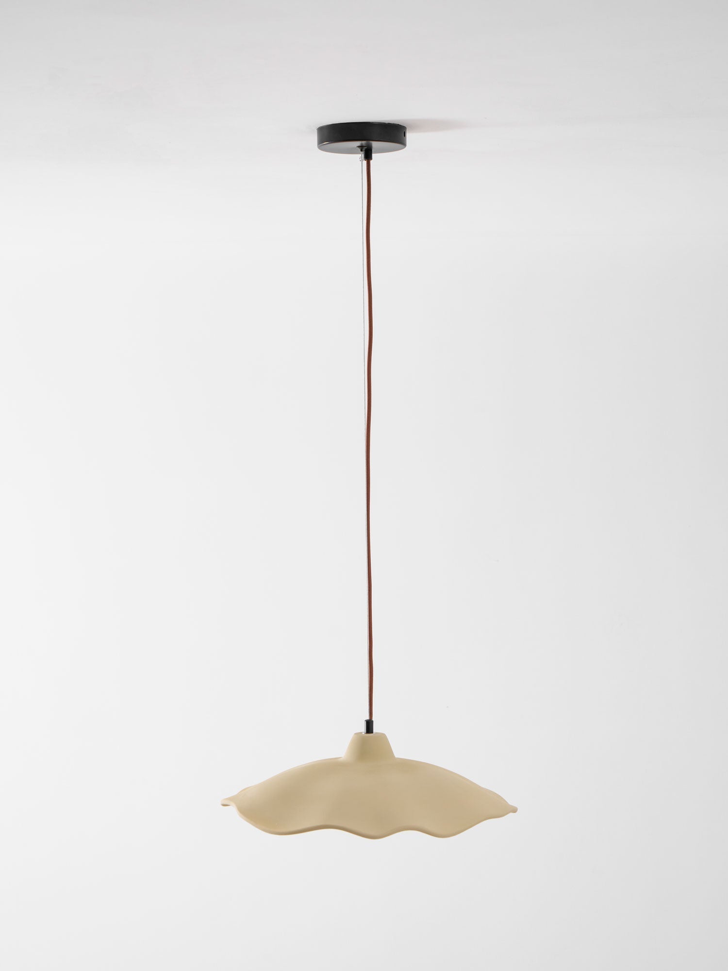 concrete-petal-pendant-light-anzaz--17