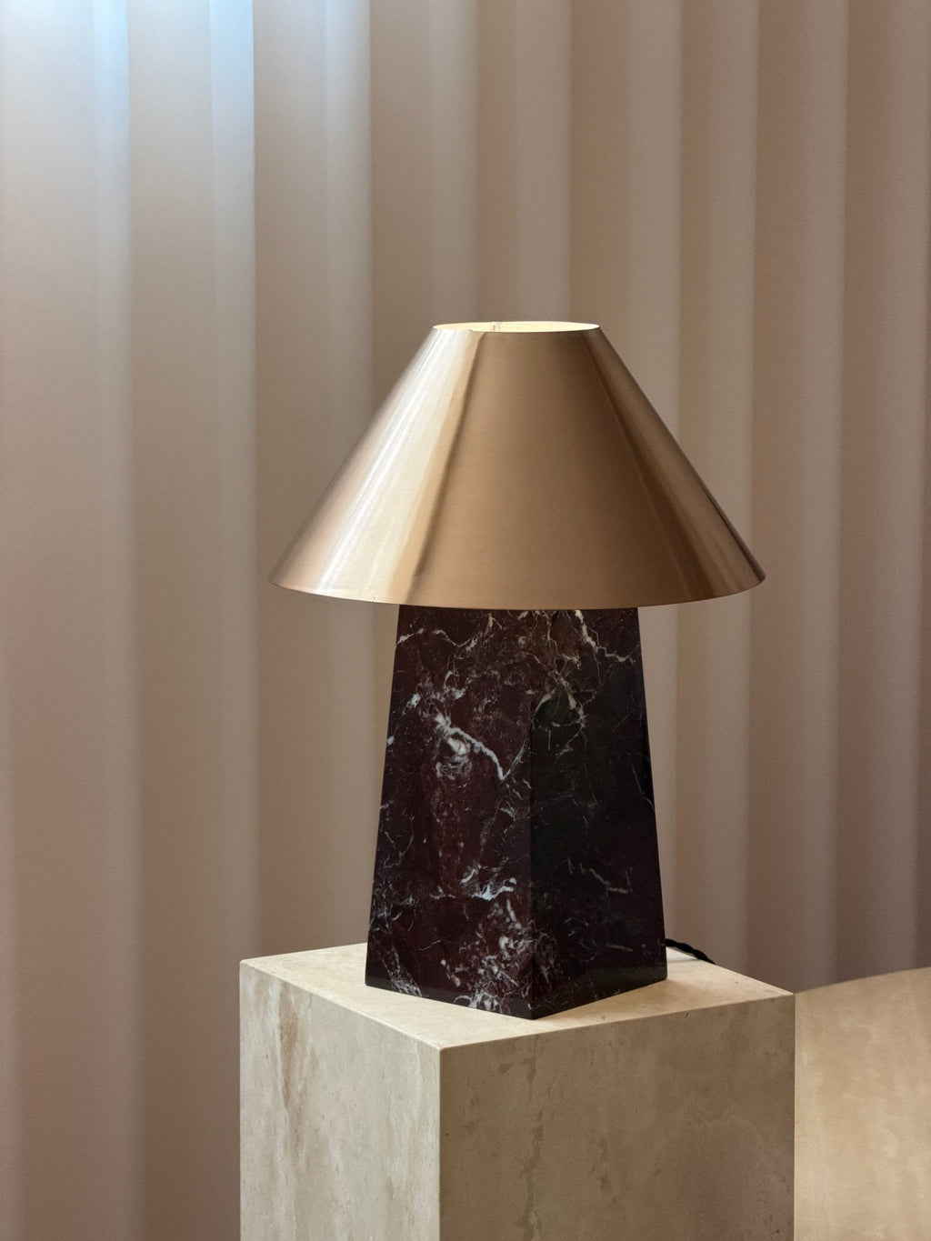 conic-marble-table-lamp-anzaz--19