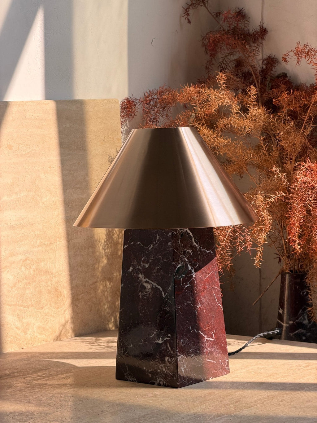 conic-marble-table-lamp-anzaz--8