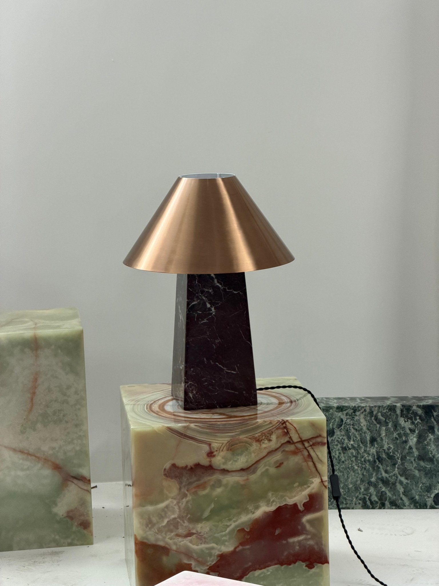 conic-marble-table-lamp-anzaz--14