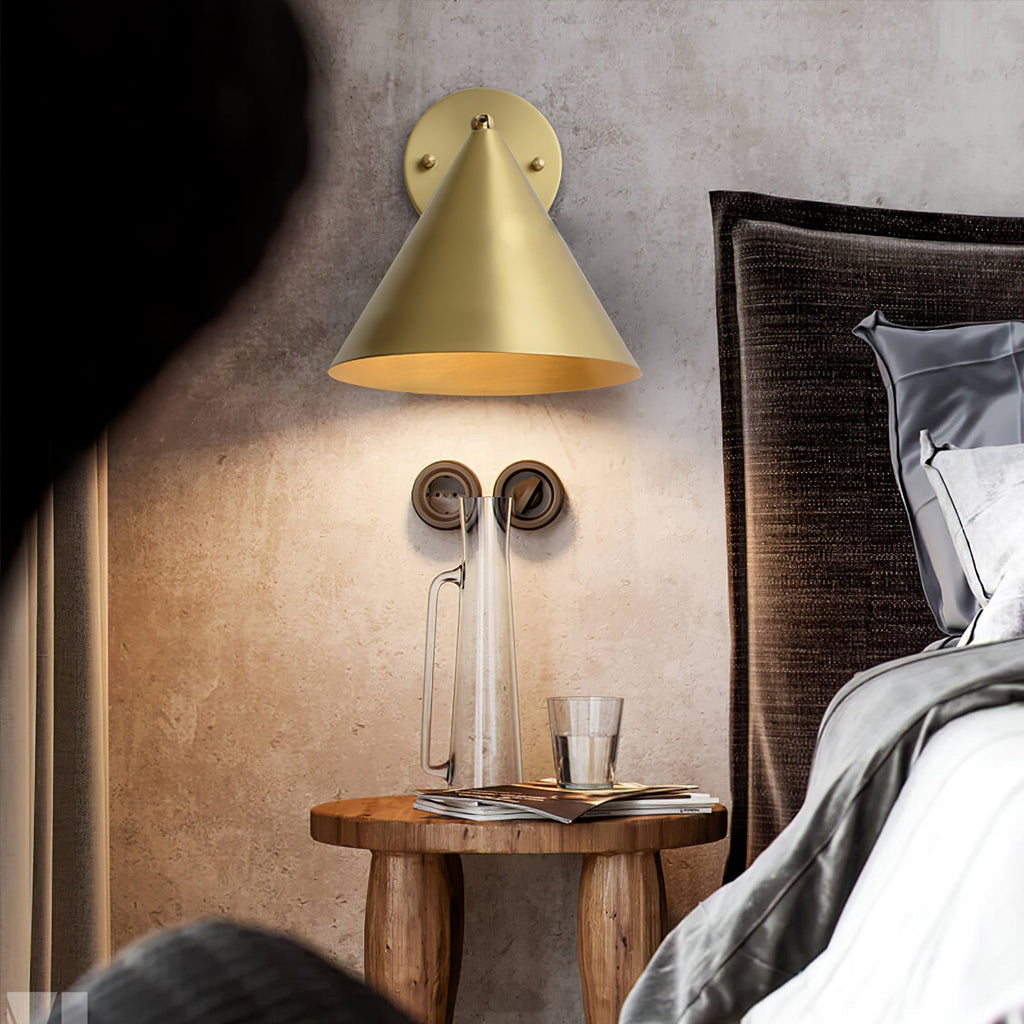 conica-brass-wall-light-anzaz--2