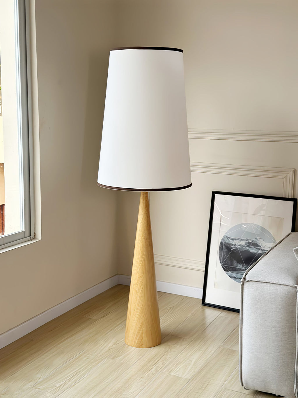 faux-wood-conical-floor-lamp-anzaz--11