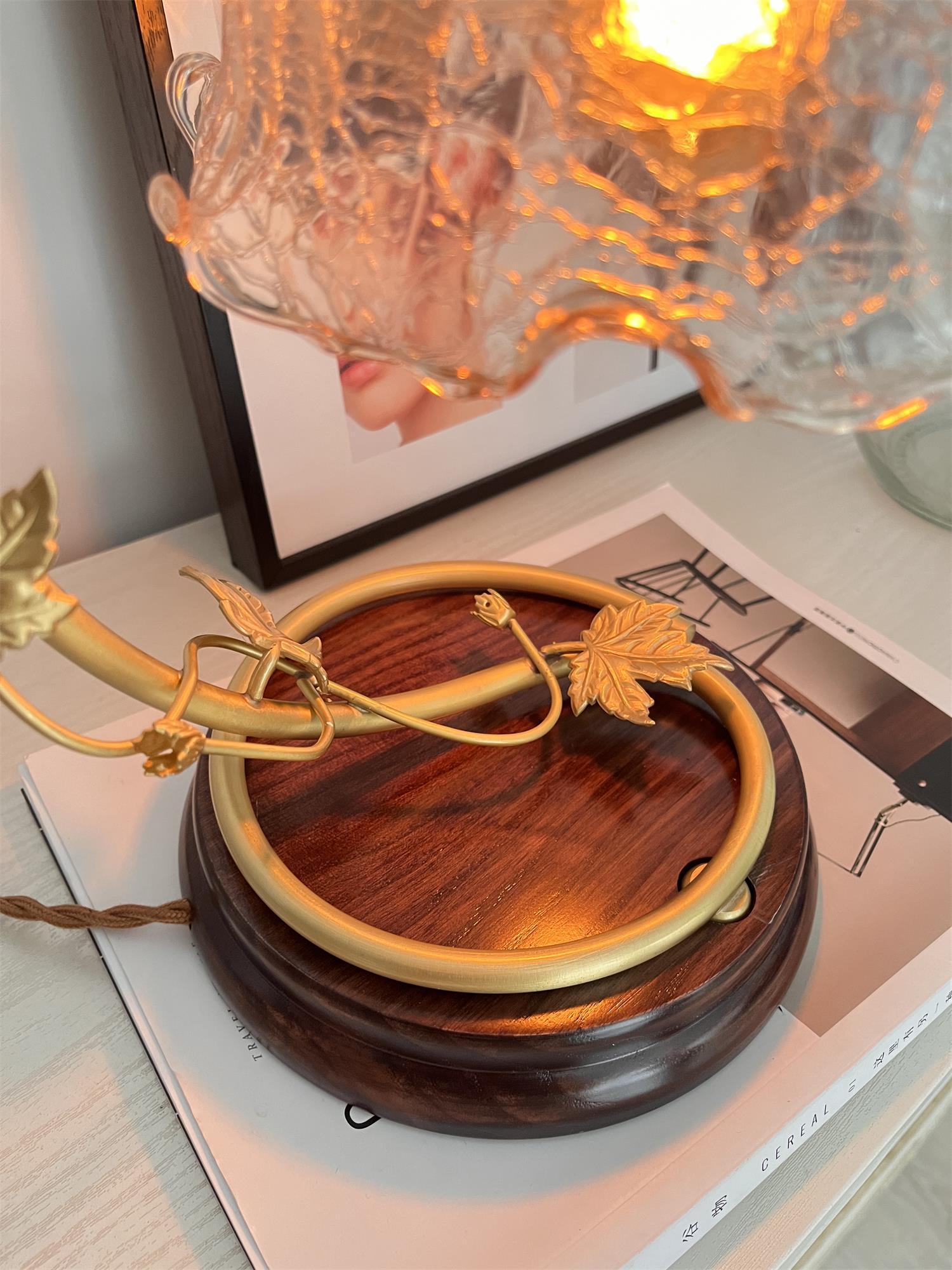 cracked-glass-brass-table-lamp-anzaz--25