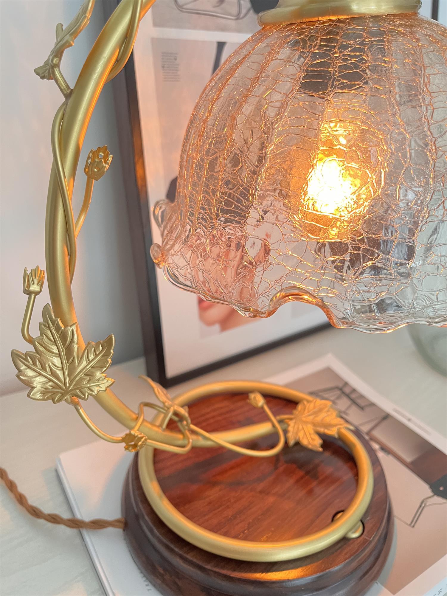 cracked-glass-brass-table-lamp-anzaz--26
