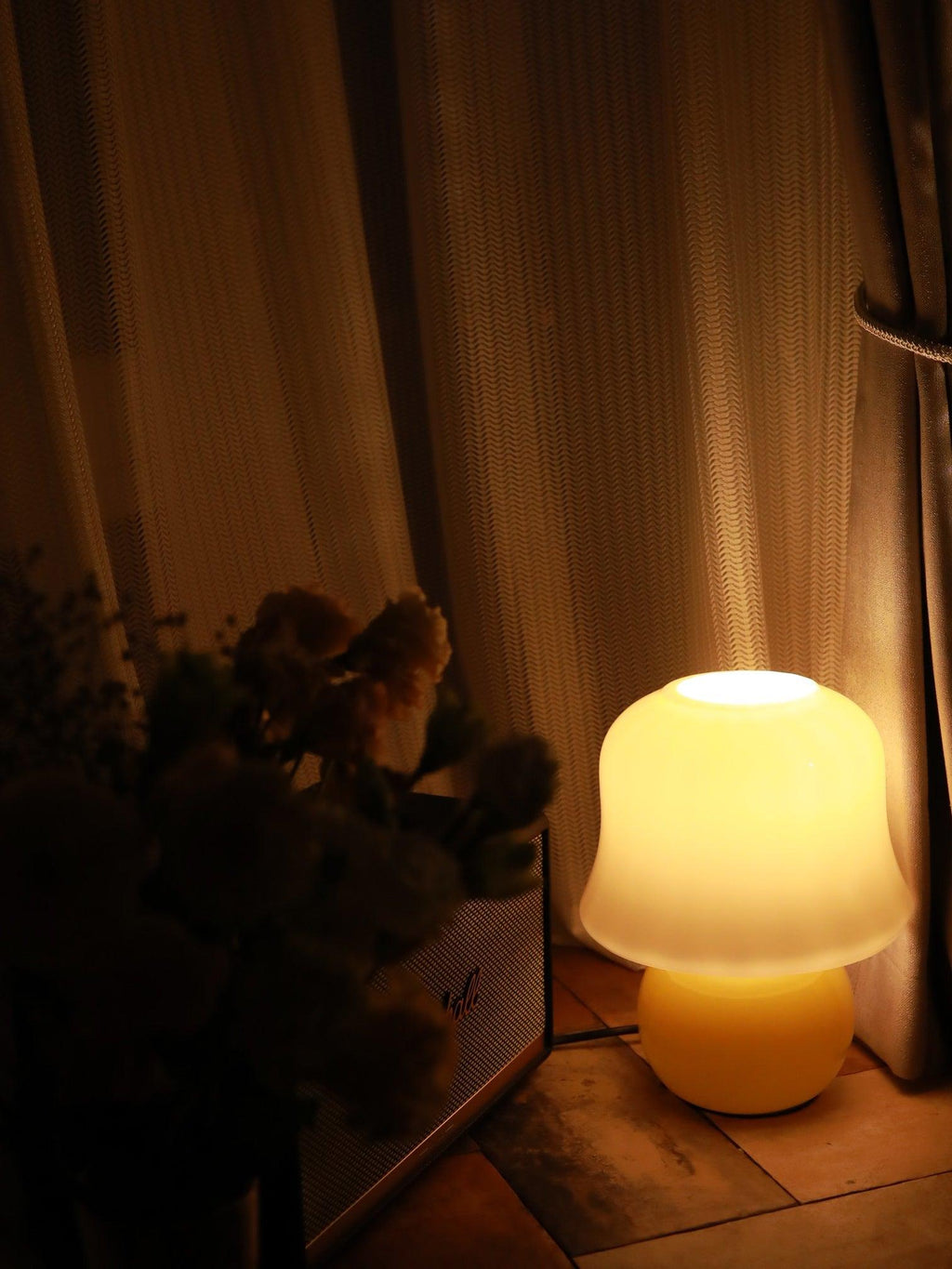 creamy-mushroom-table-lamp-anzaz--32