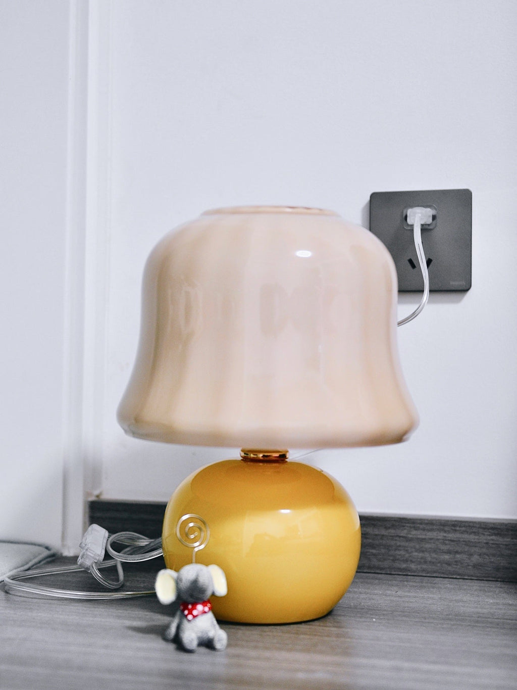 creamy-mushroom-table-lamp-anzaz--62