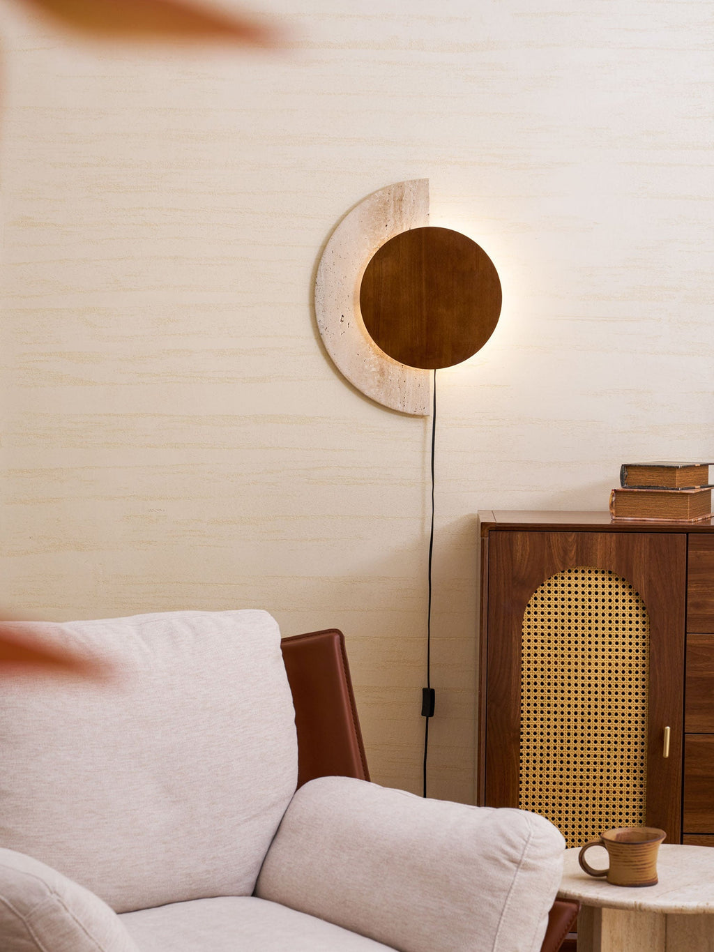 crescent-halo-plug-in-wall-sconce-anzaz--26