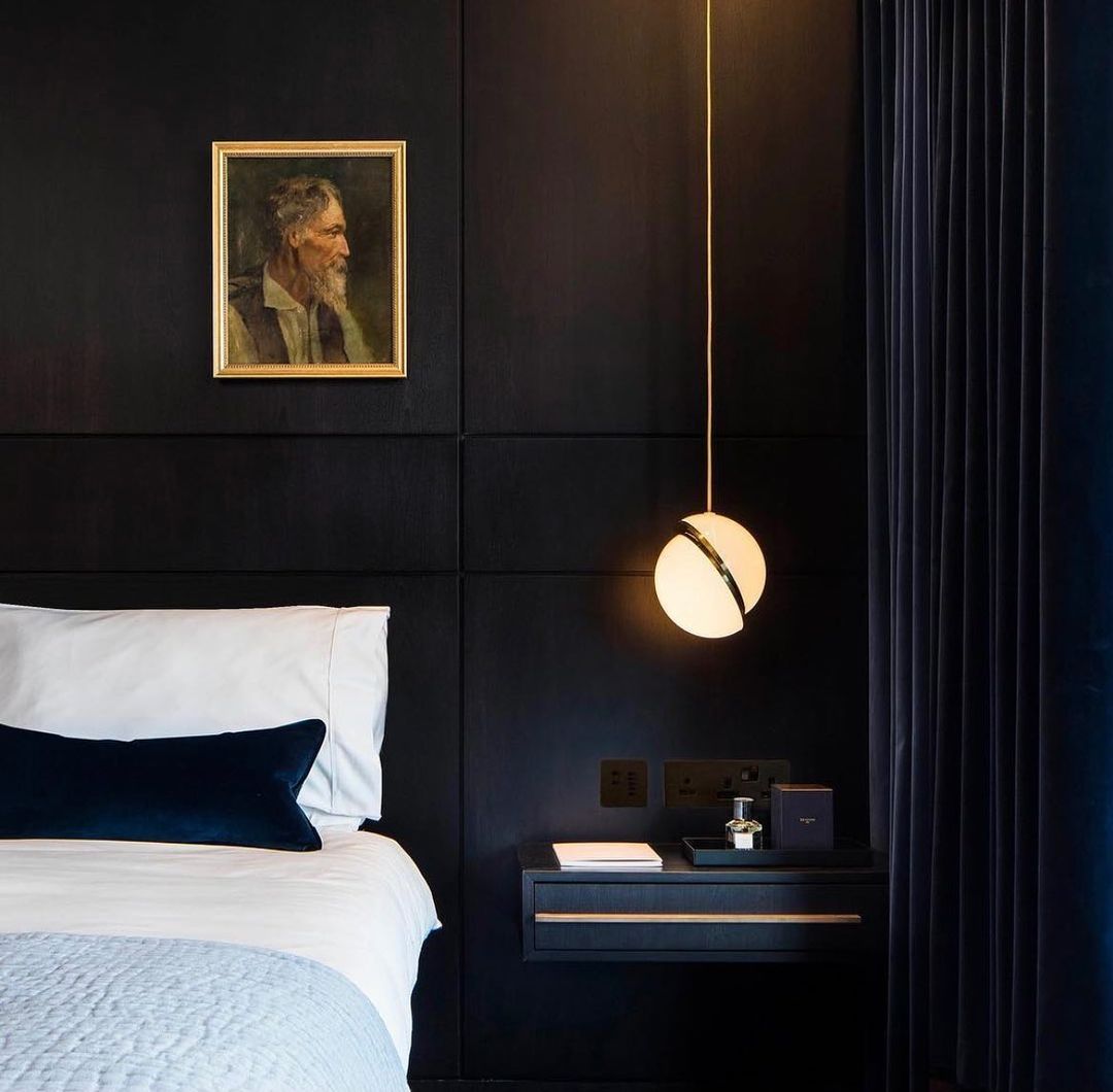 crescent-pendant-lamp-anzaz--69